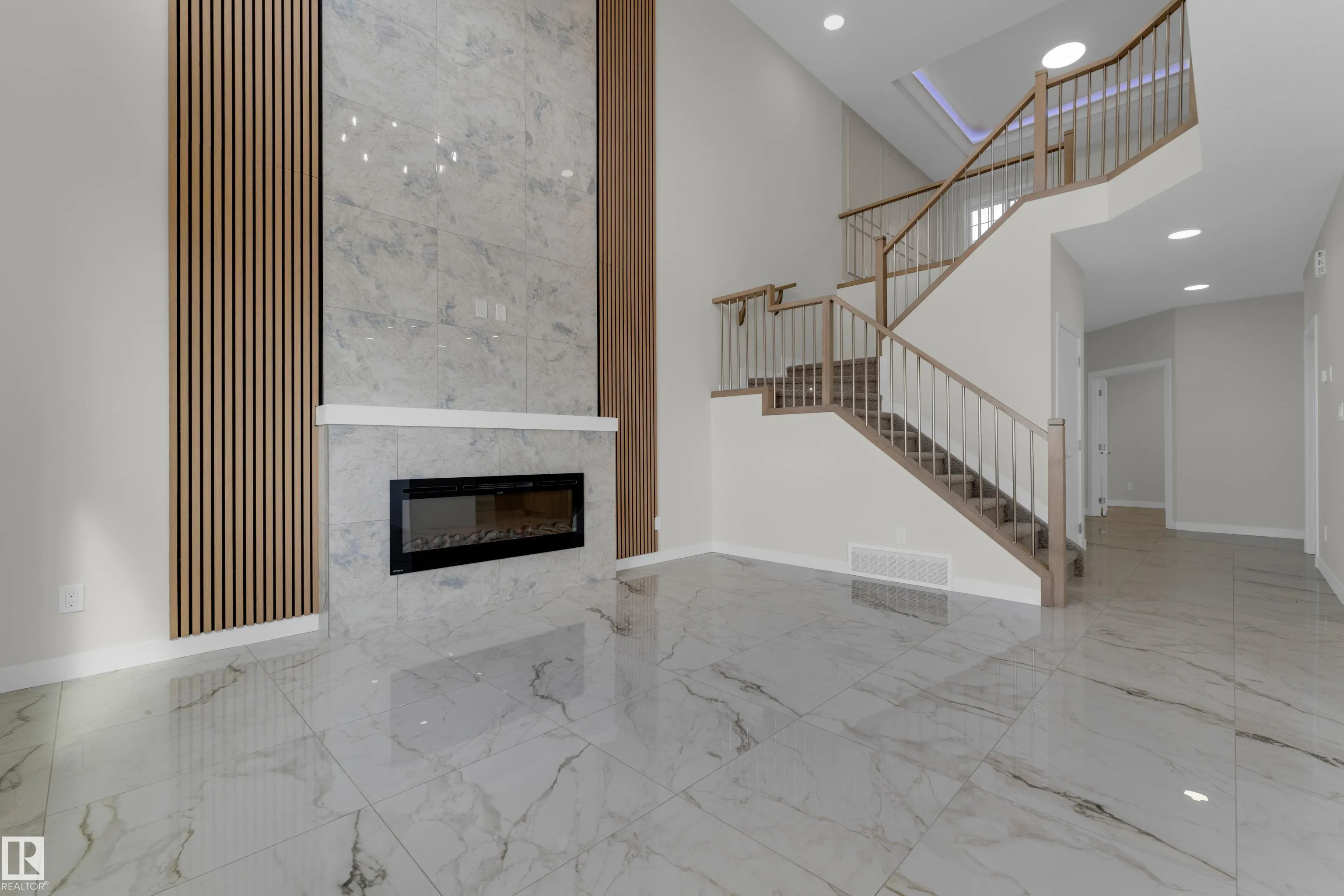 3814 39 St
