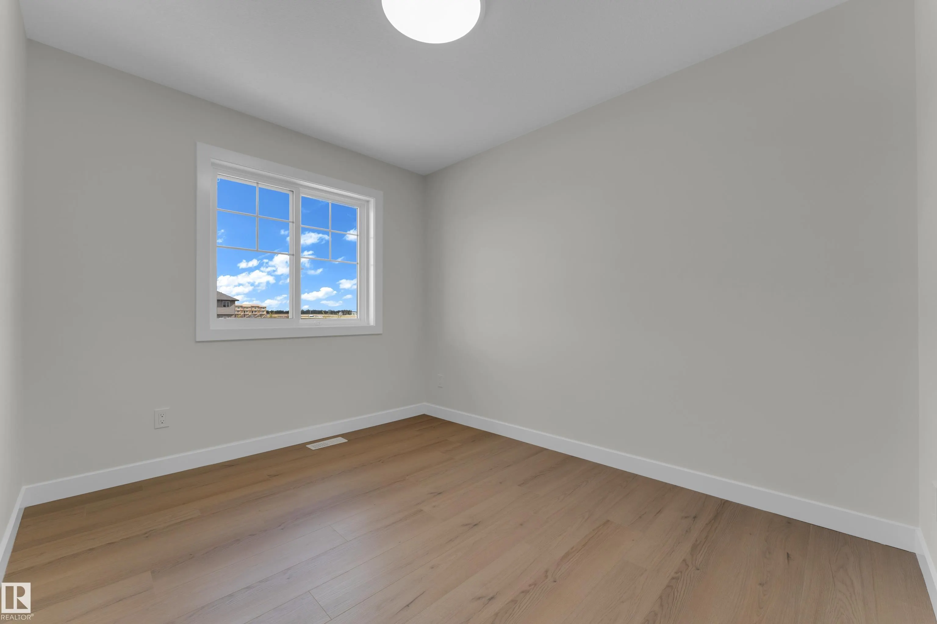 3814 39 St