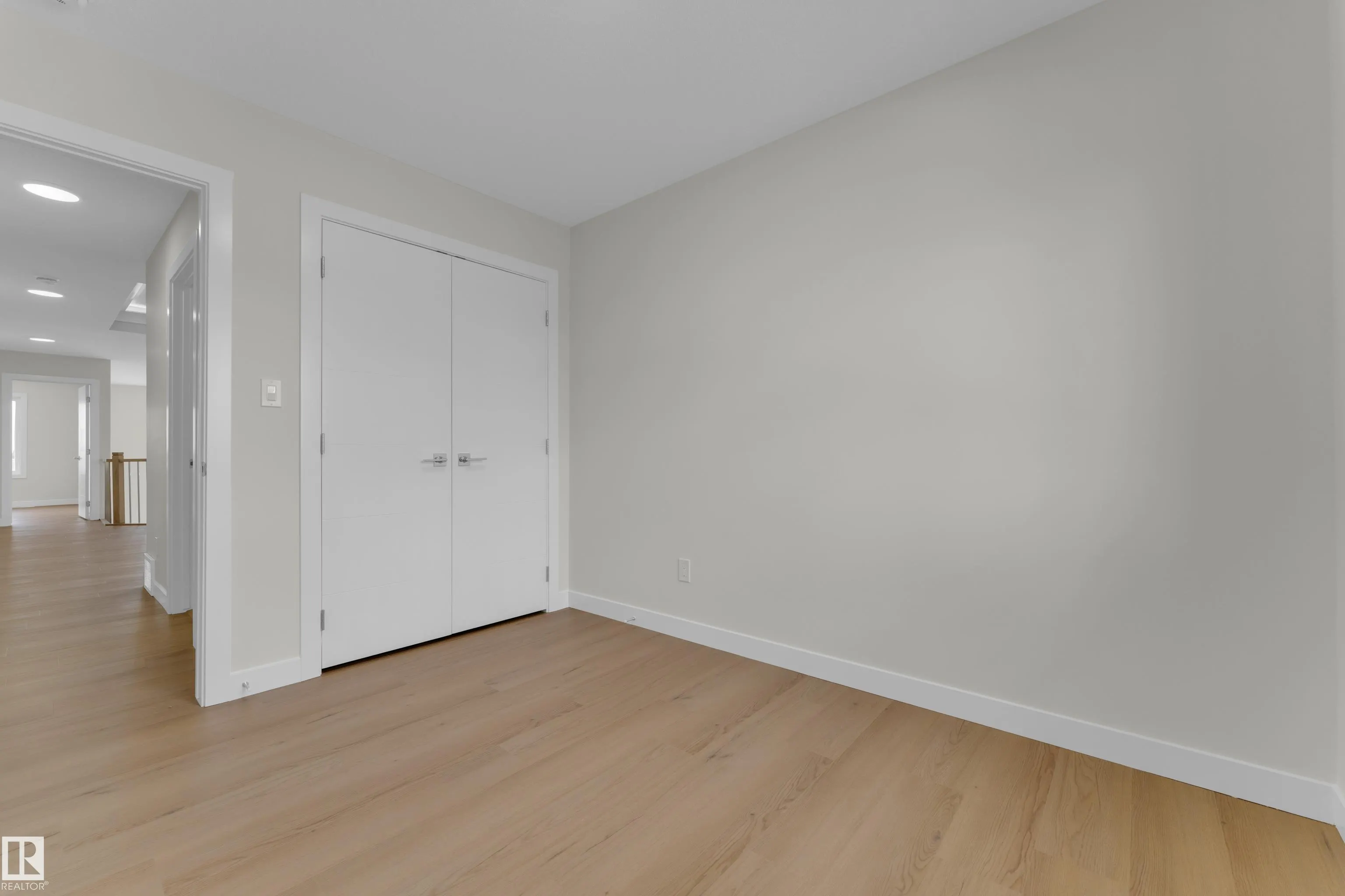 3814 39 St