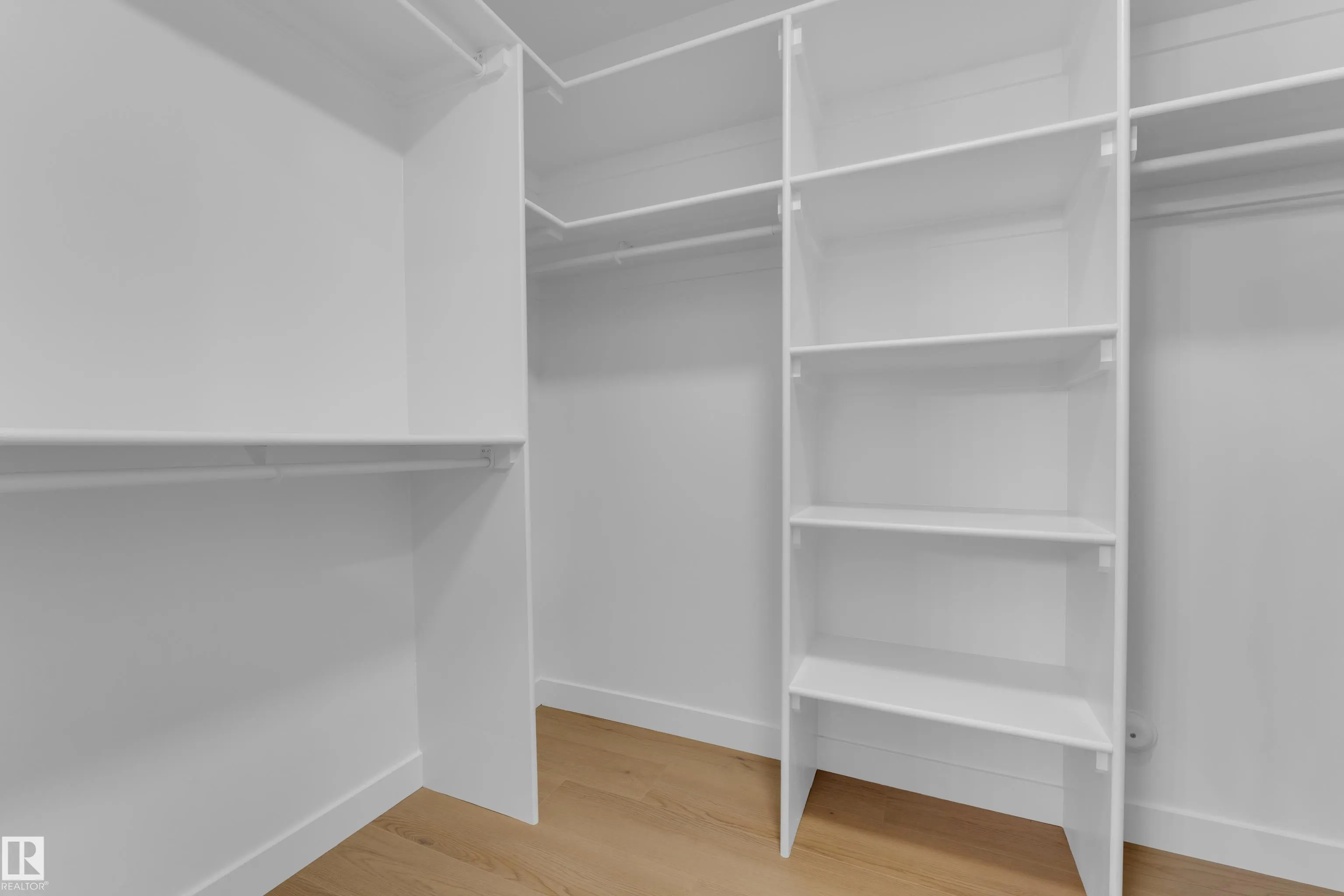 3814 39 St
