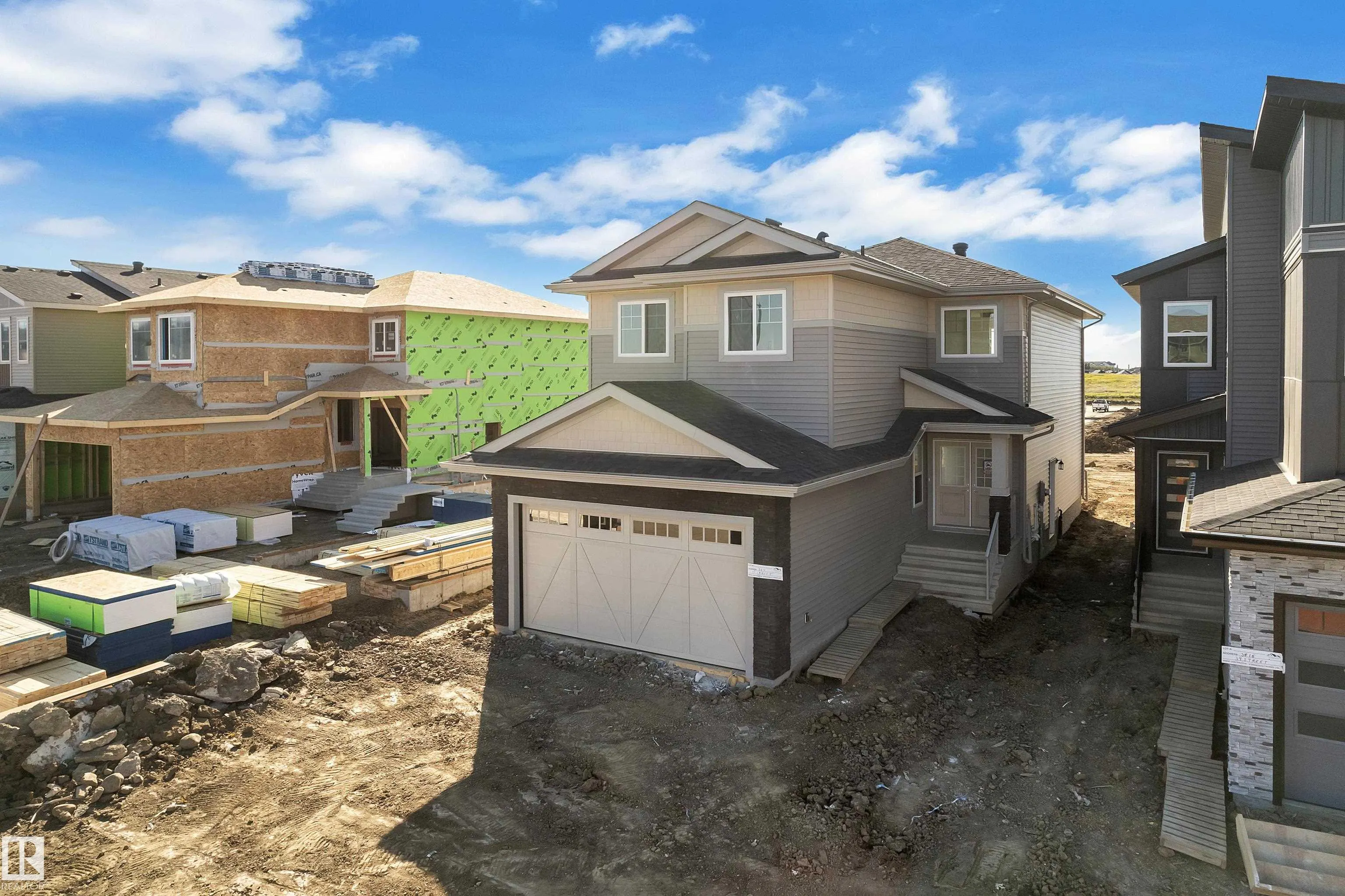 3814 39 St