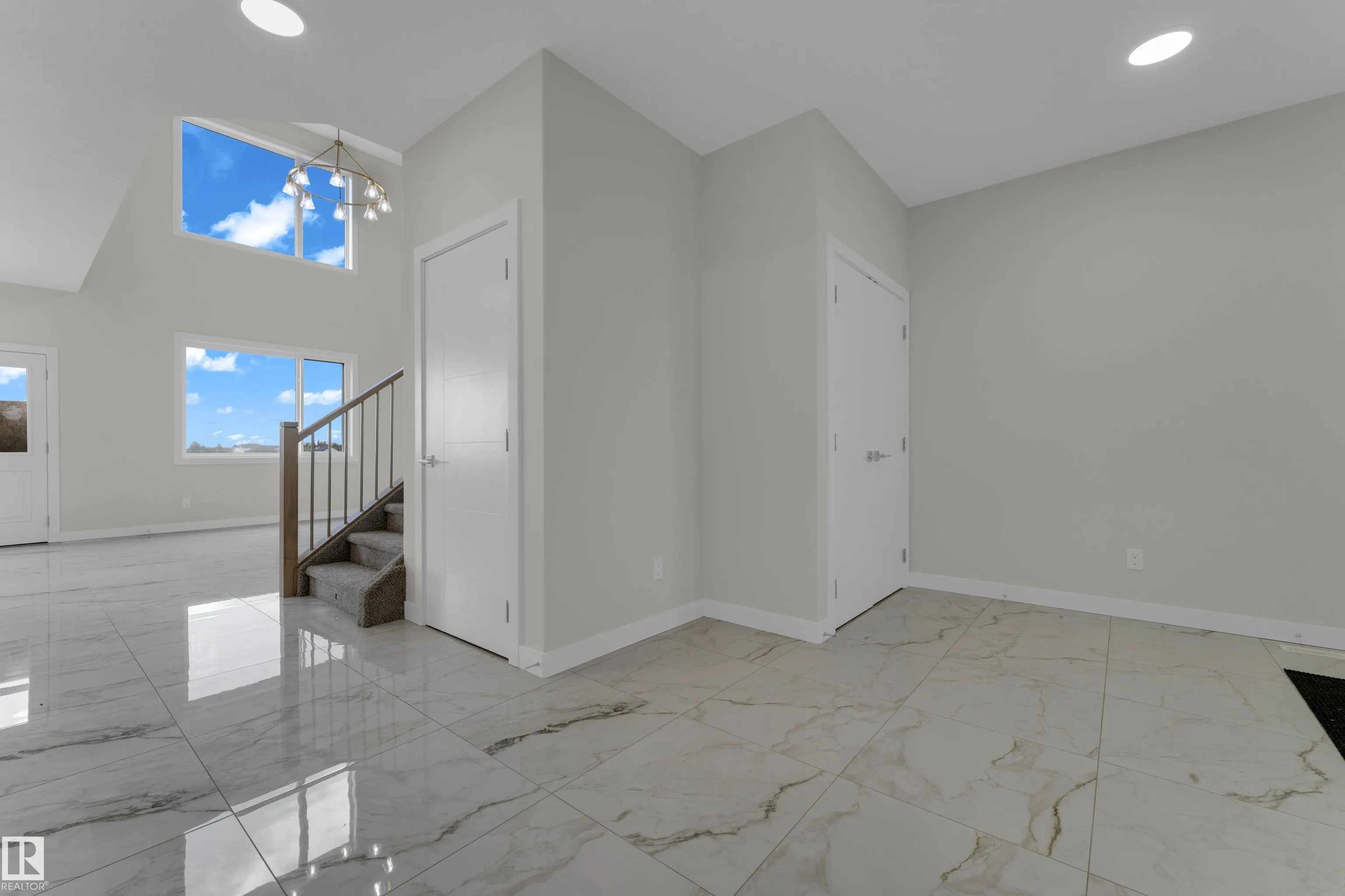 3814 39 St