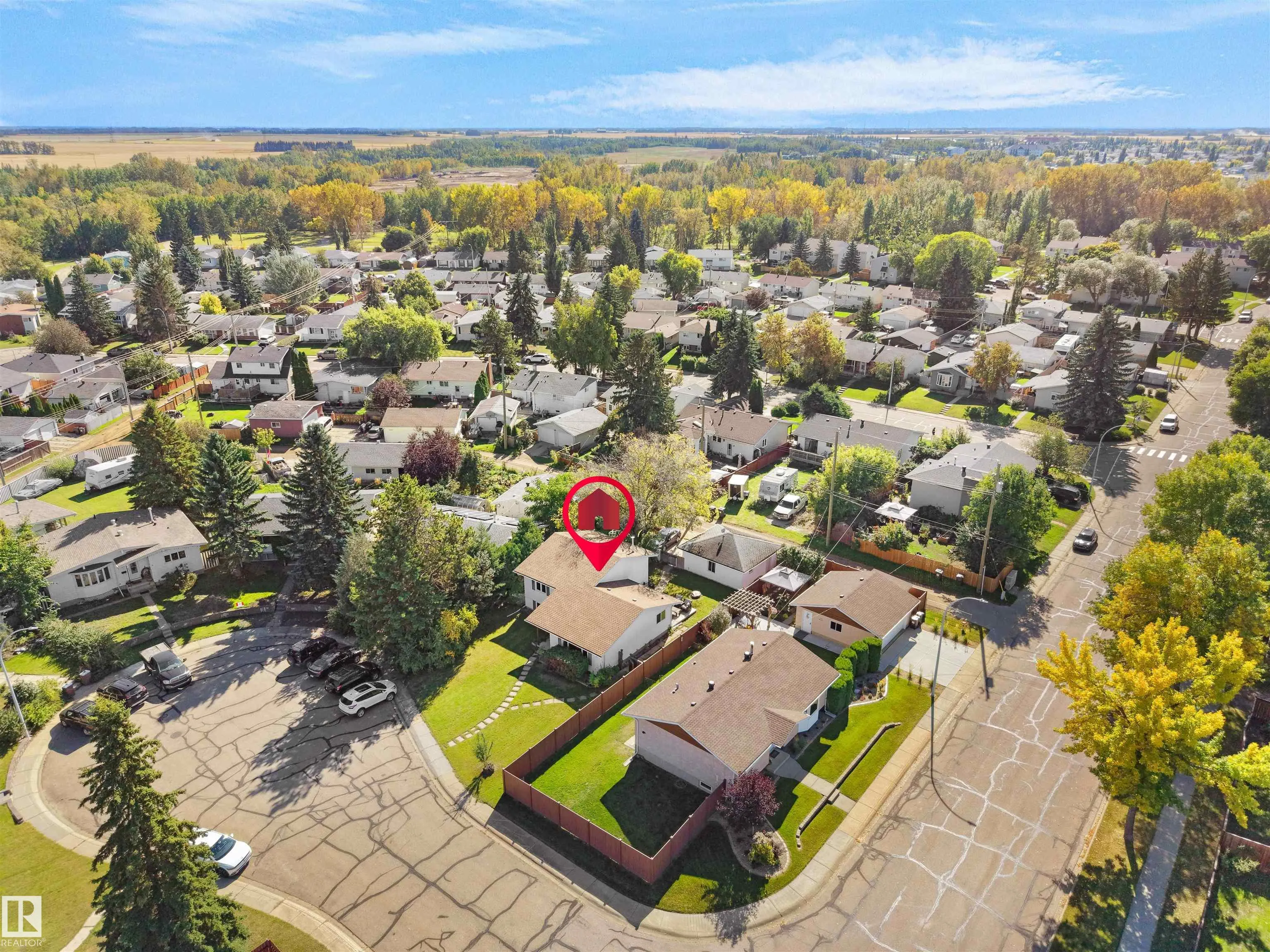 16 THOMPSON Crescent