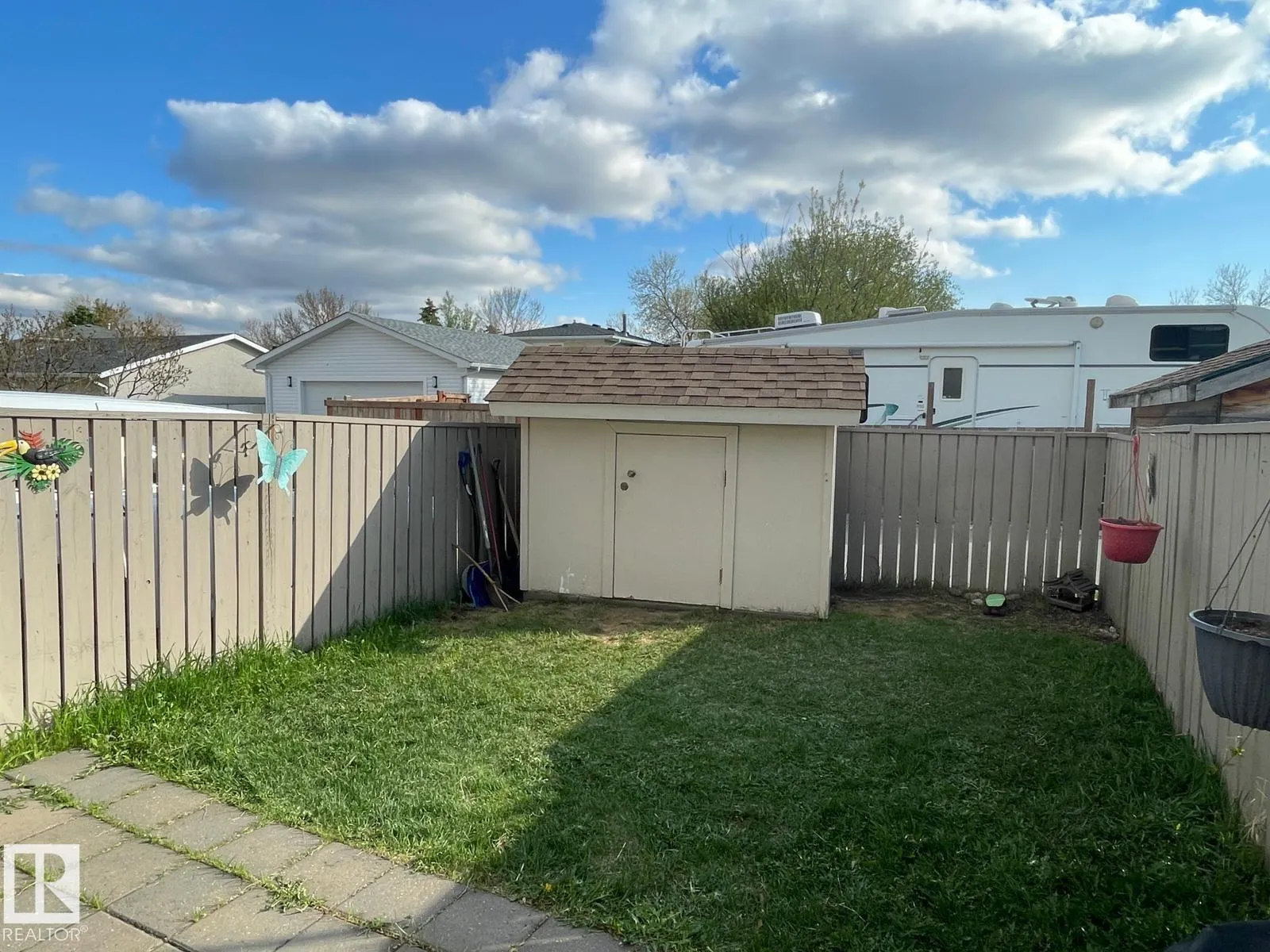 10031 173 Avenue
