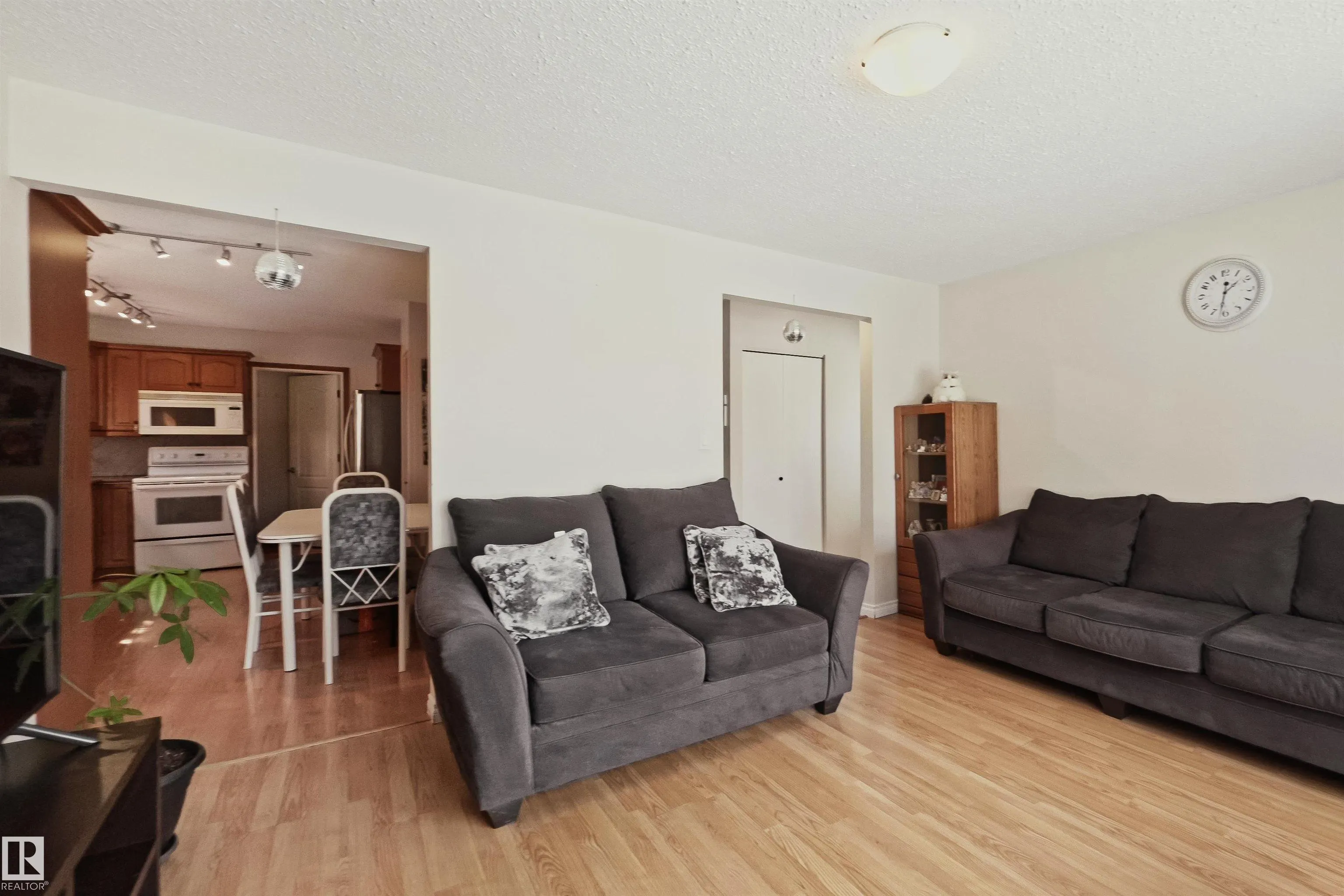 10031 173 Avenue