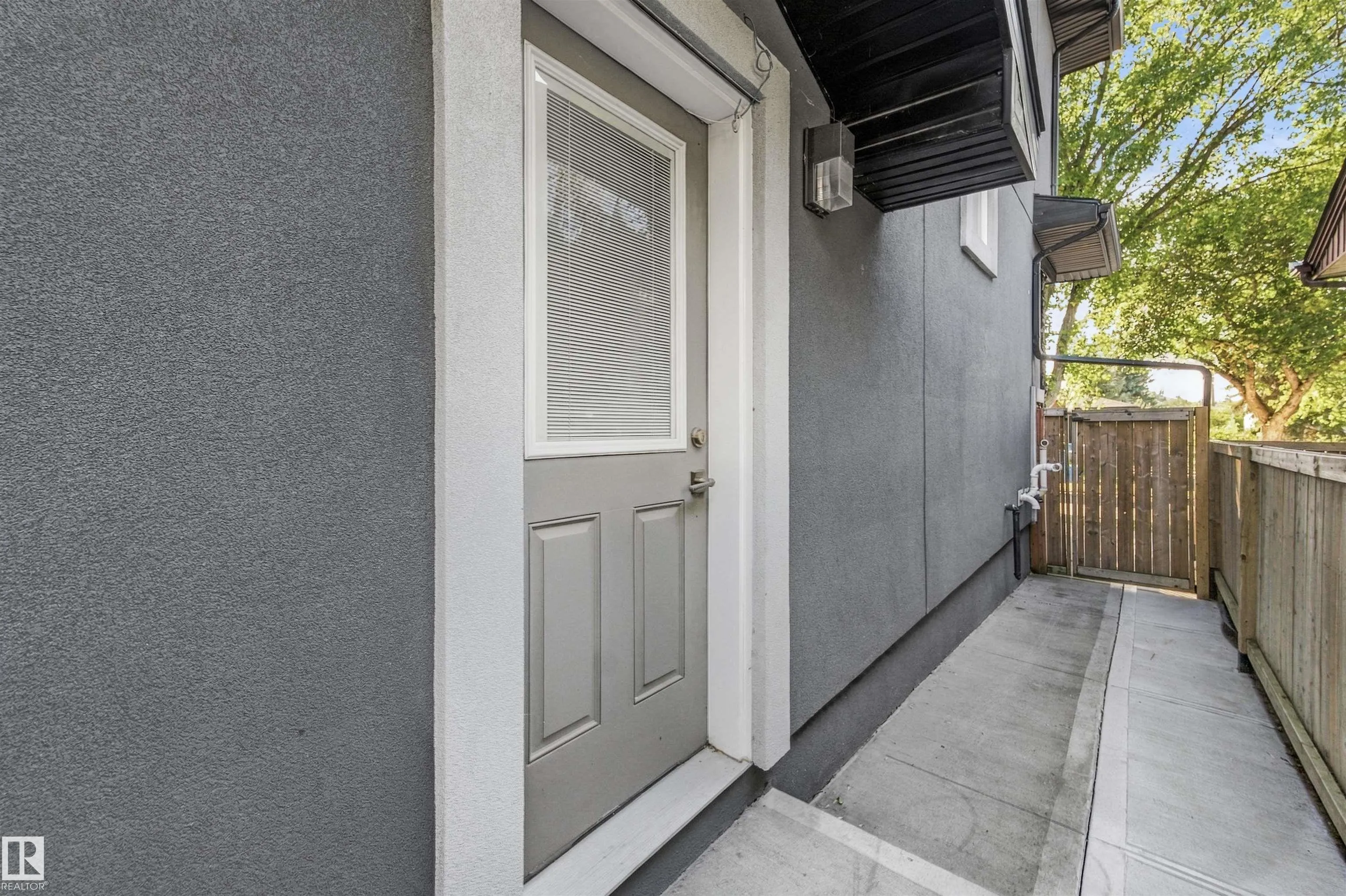 9945 78 Street