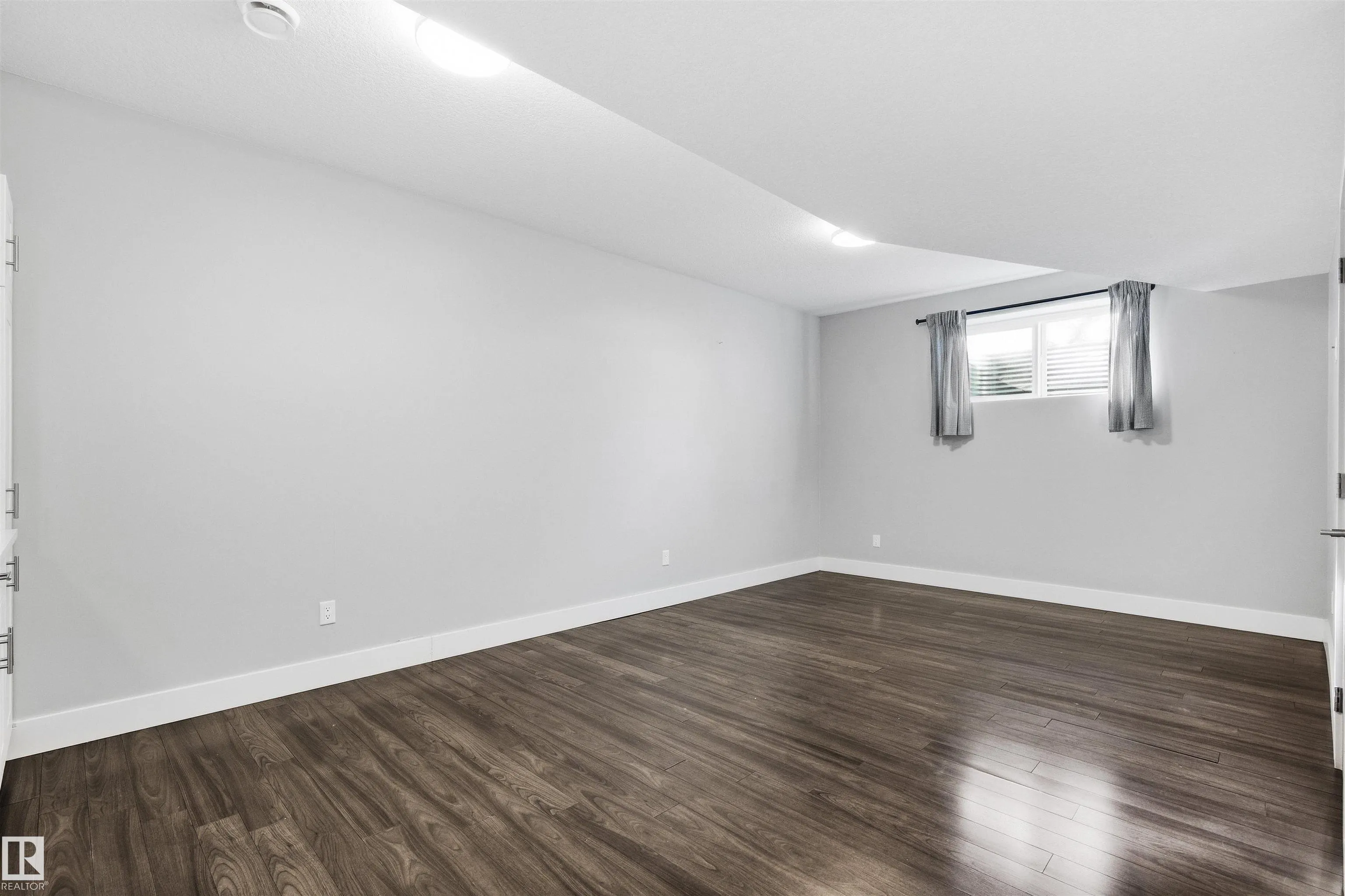 9945 78 Street