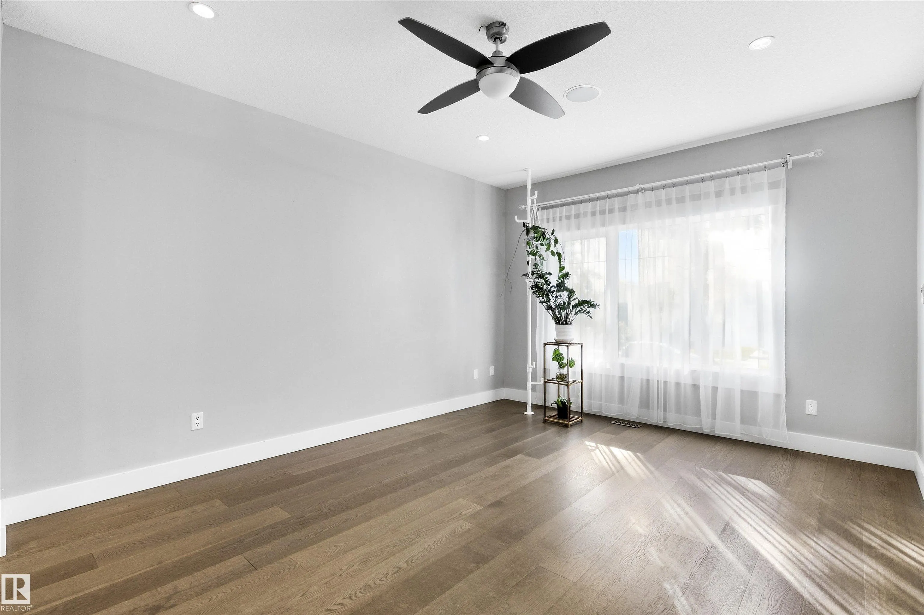 9945 78 Street