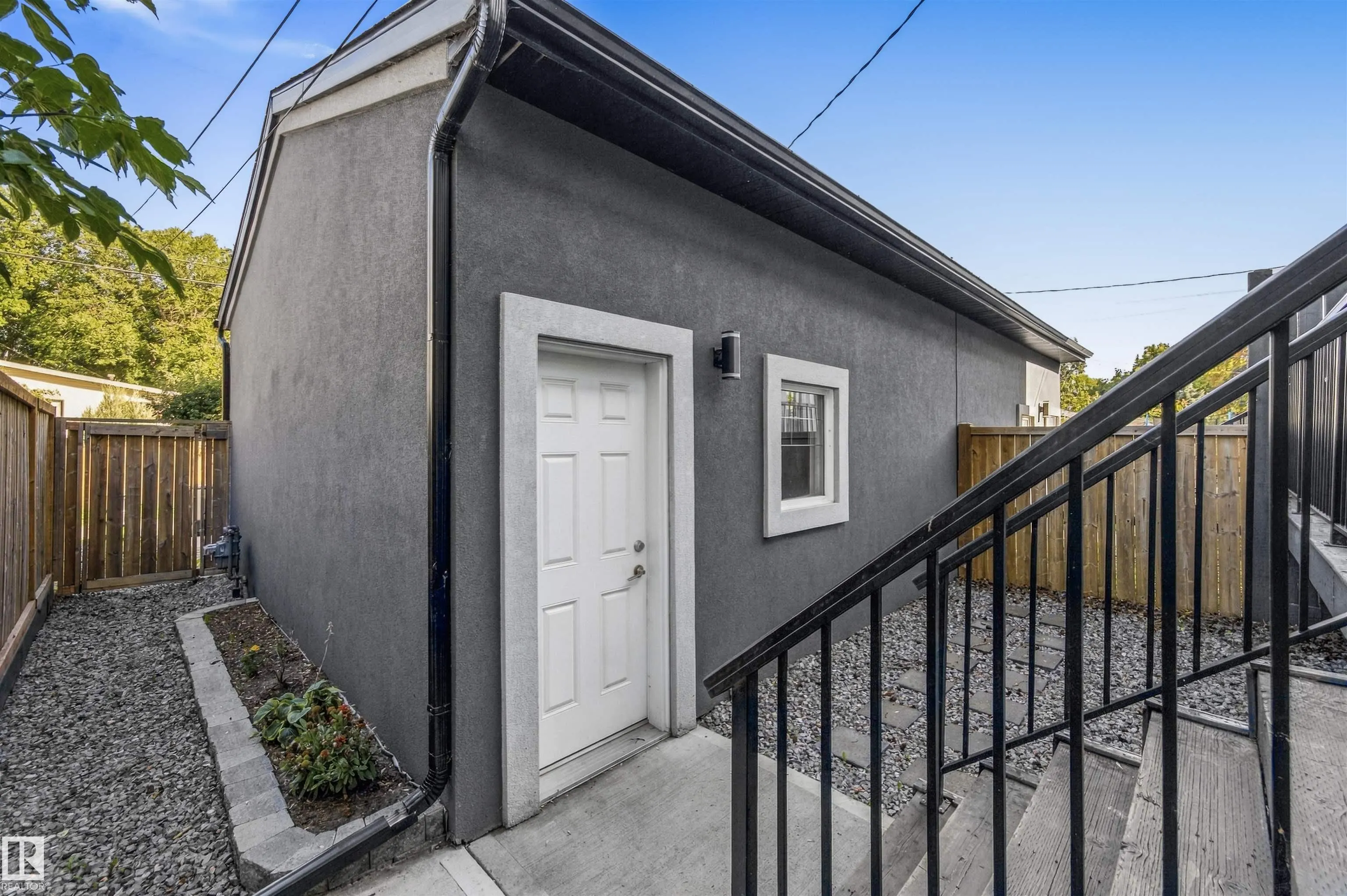 9945 78 Street