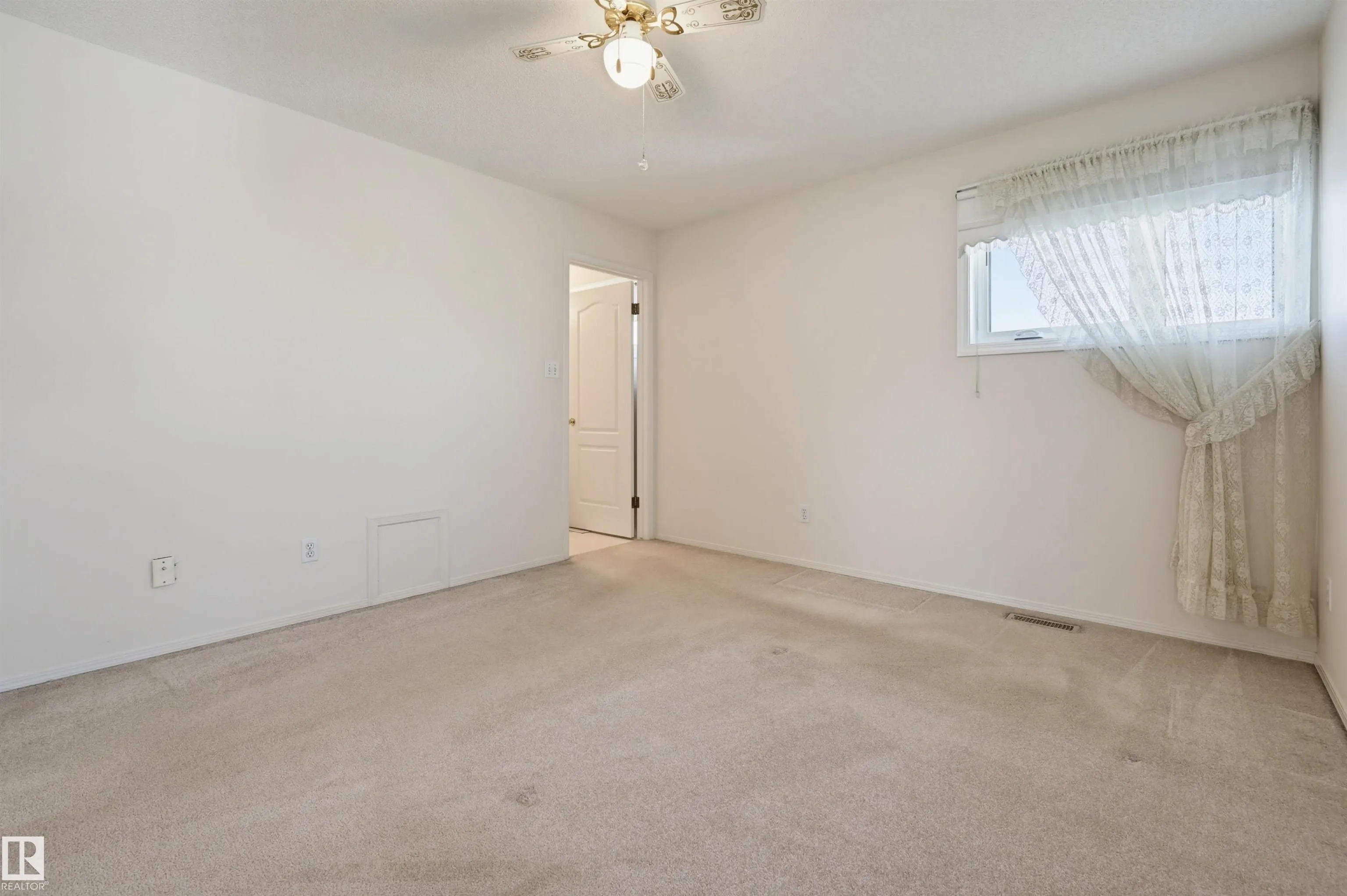 13709 131 Avenue