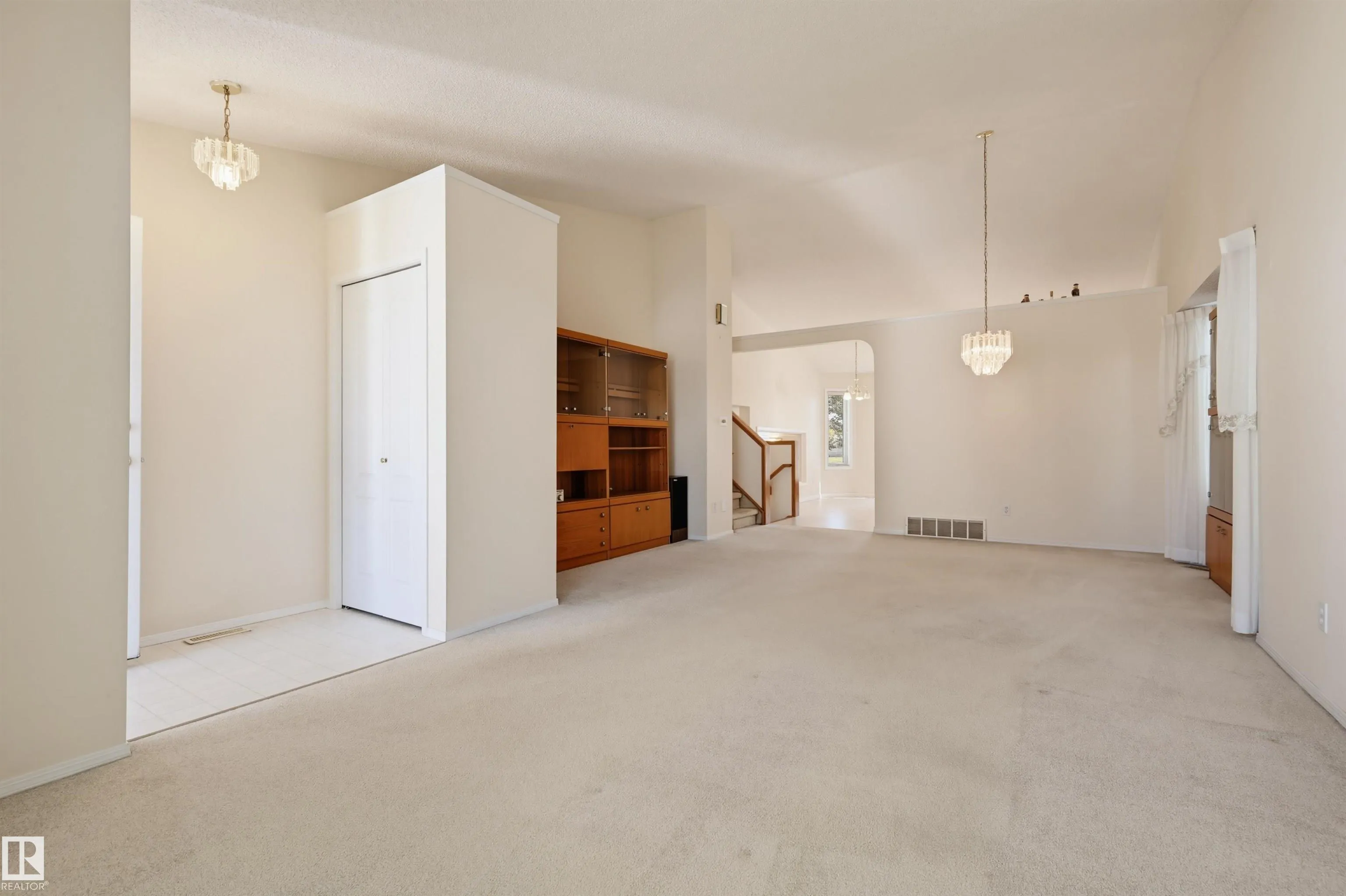 13709 131 Avenue