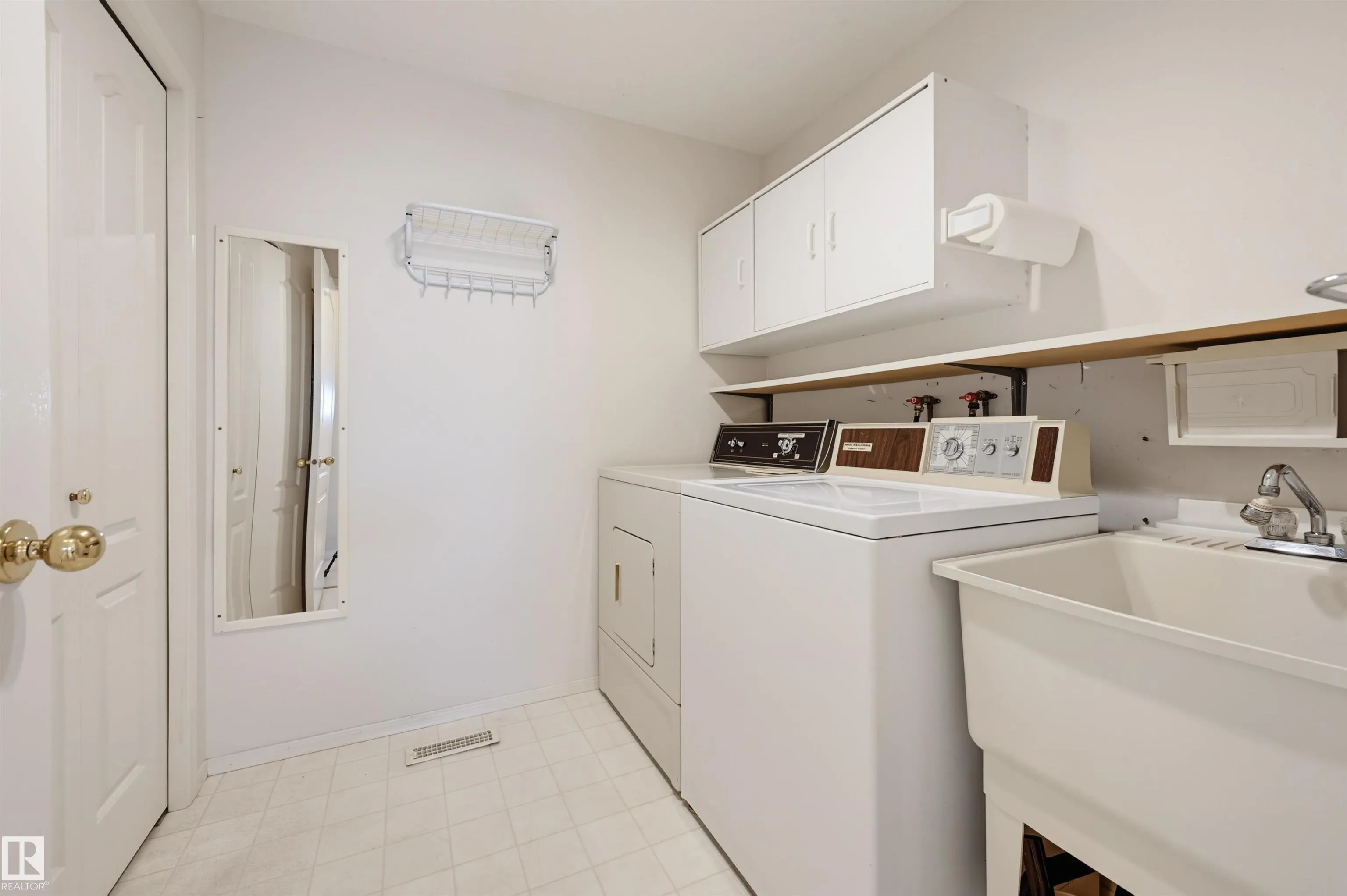 13709 131 Avenue