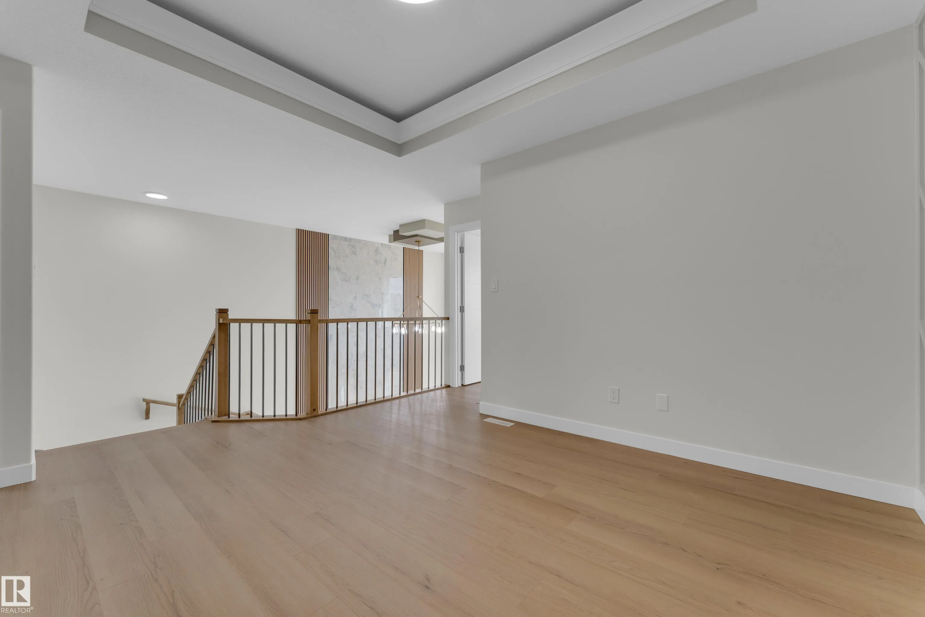 3816 39 St