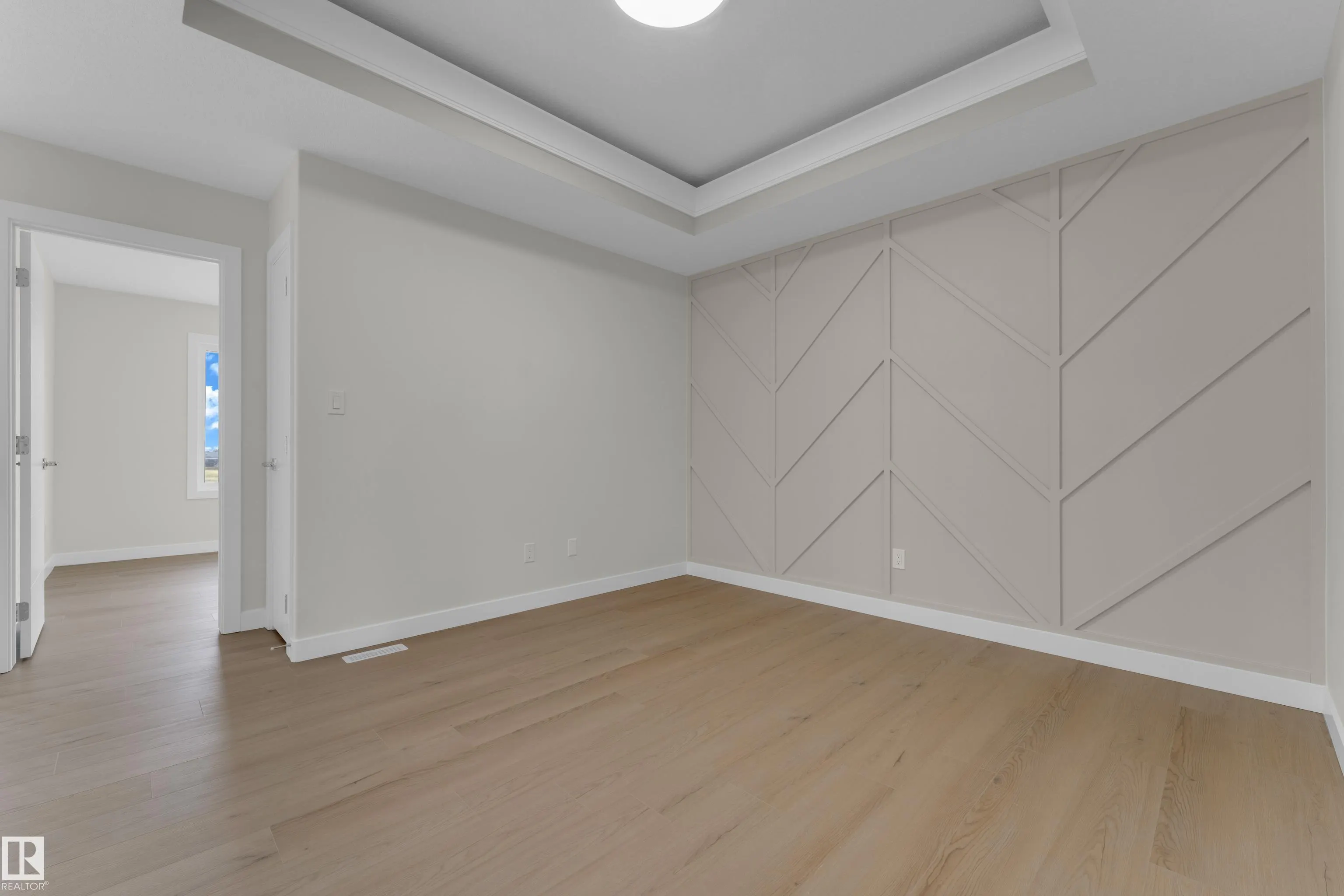 3816 39 St