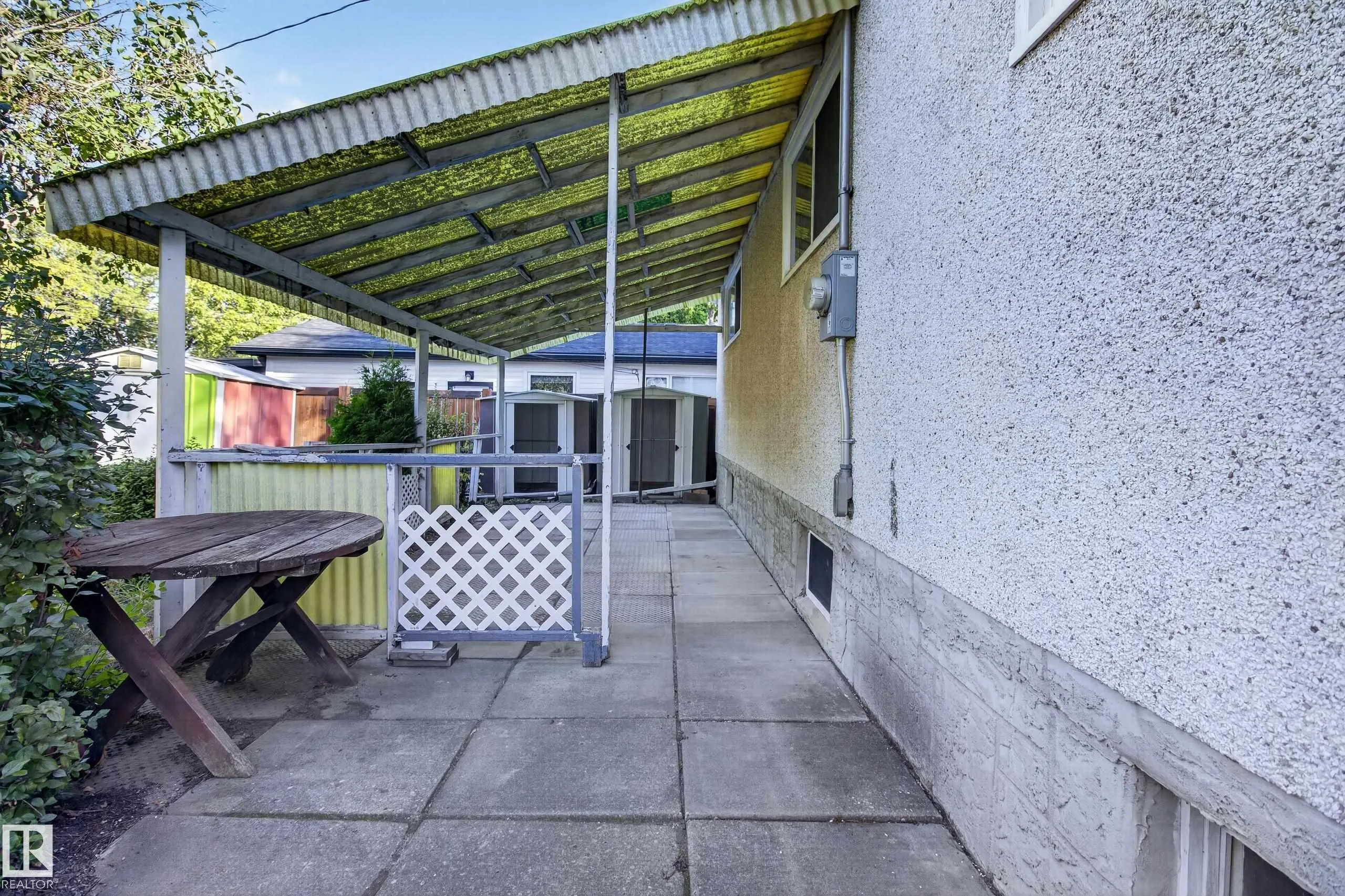 140 WILLOW Street