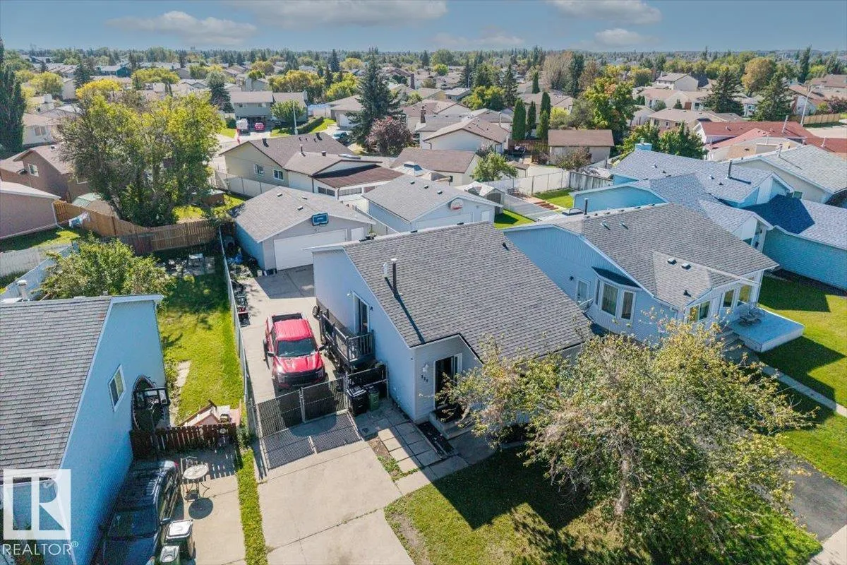 329 WARWICK Road