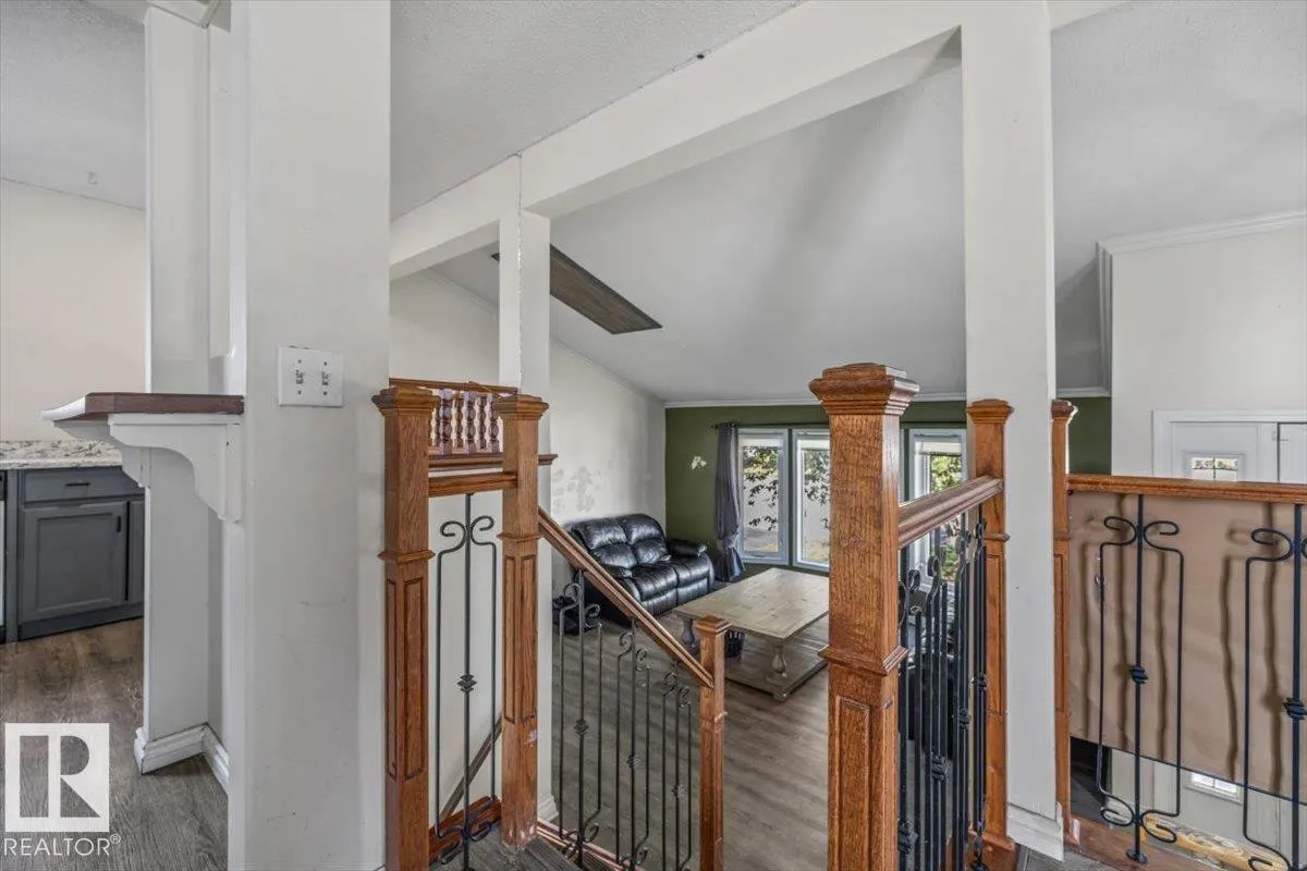 329 WARWICK Road