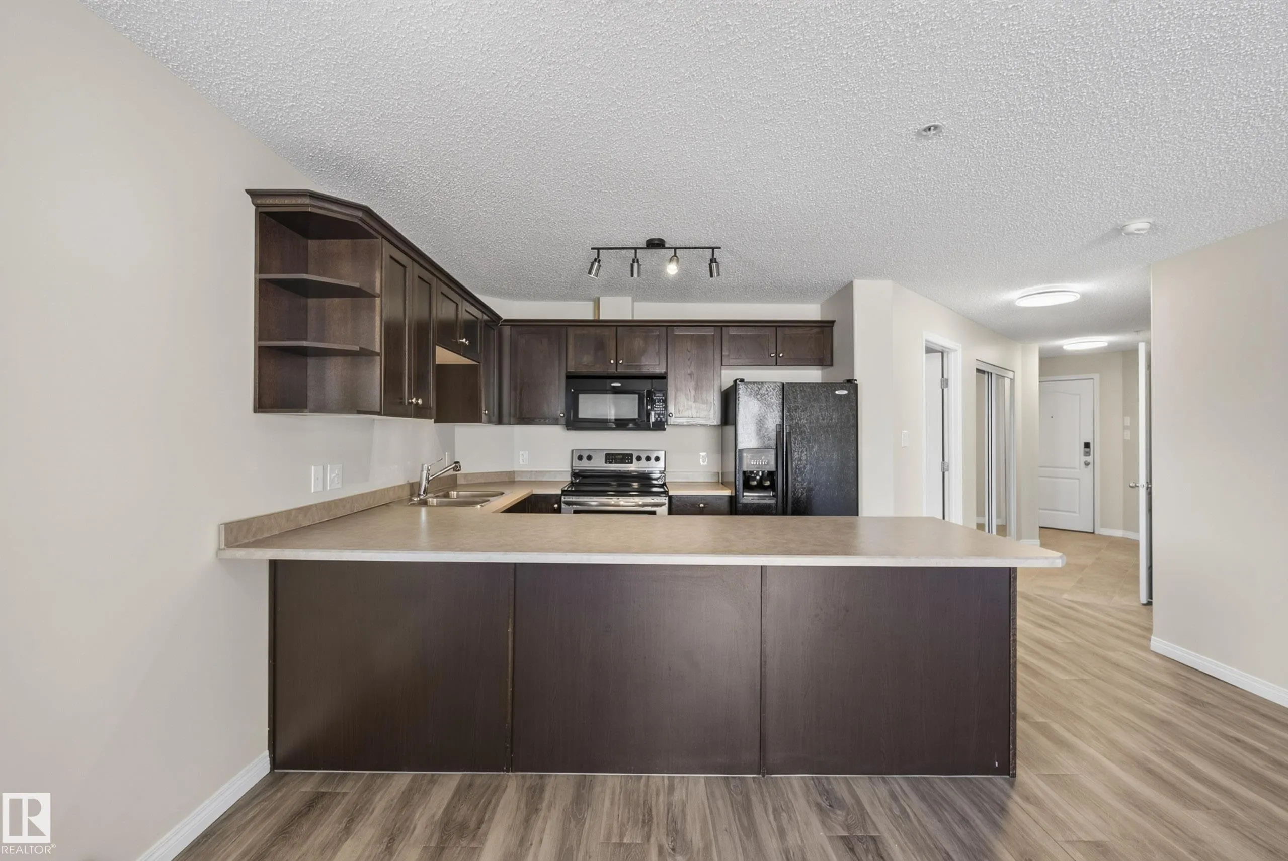 7331 SOUTH TERWILLEGAR Drive