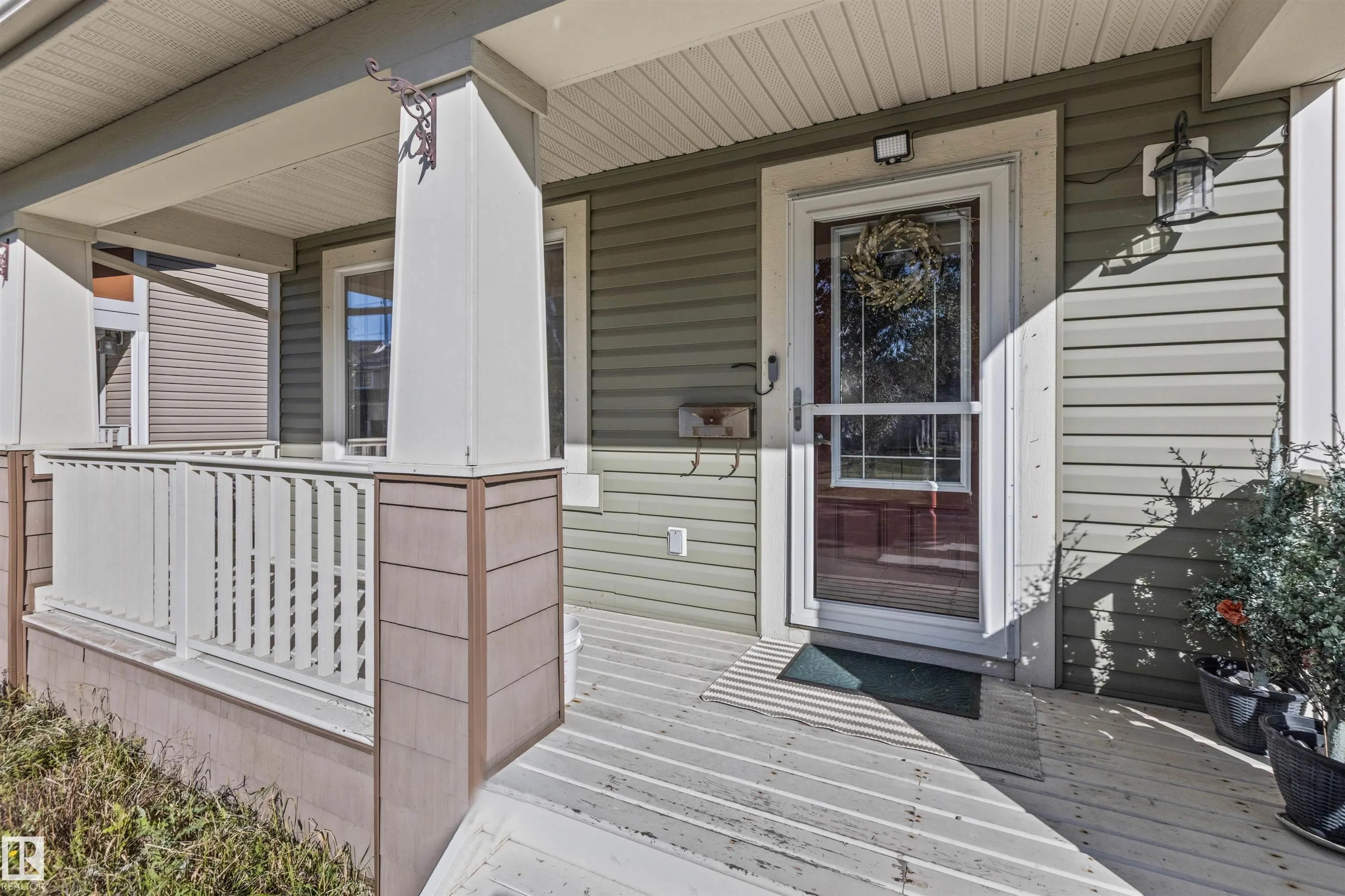 949 VALOUR Way