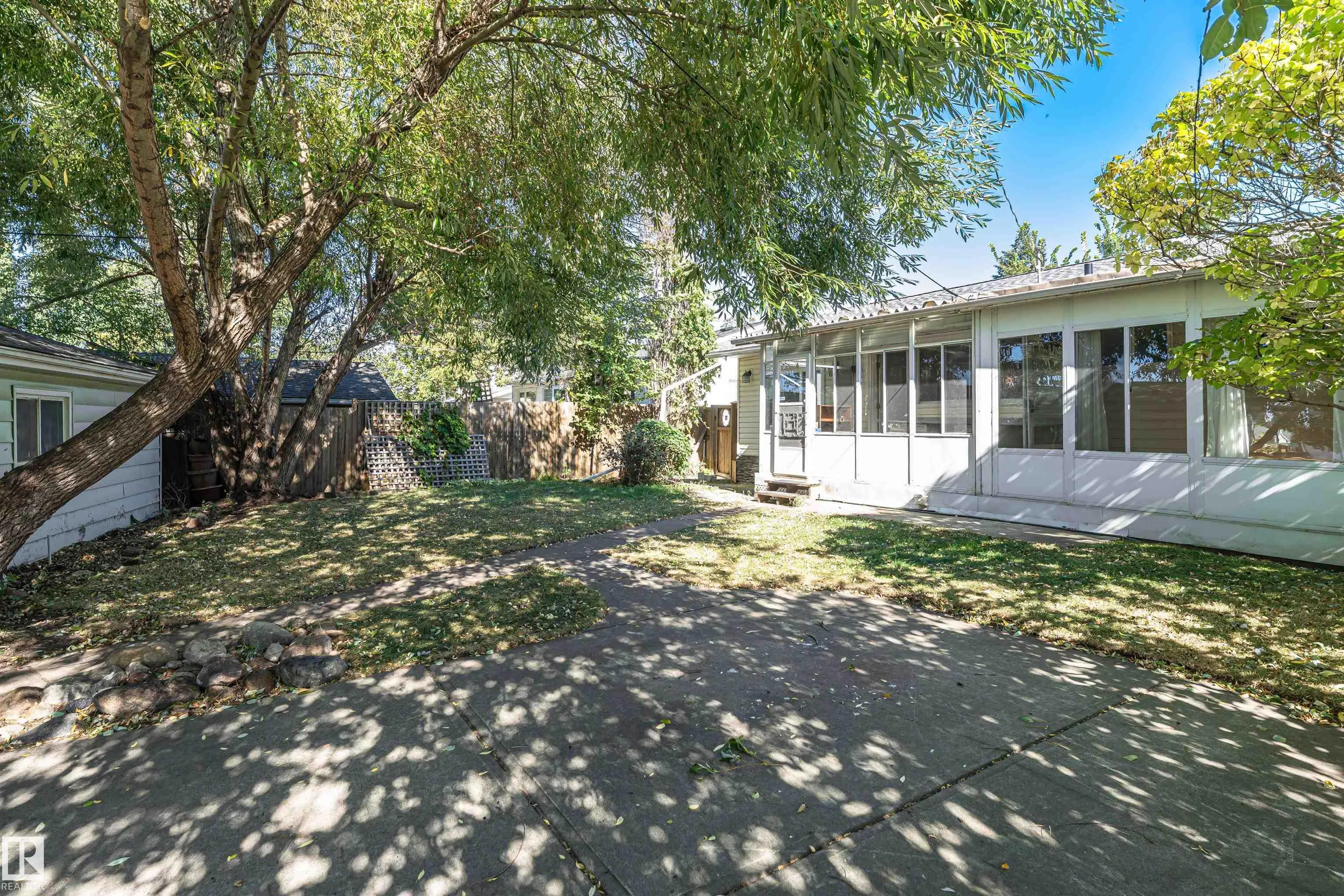 8610 157 Street