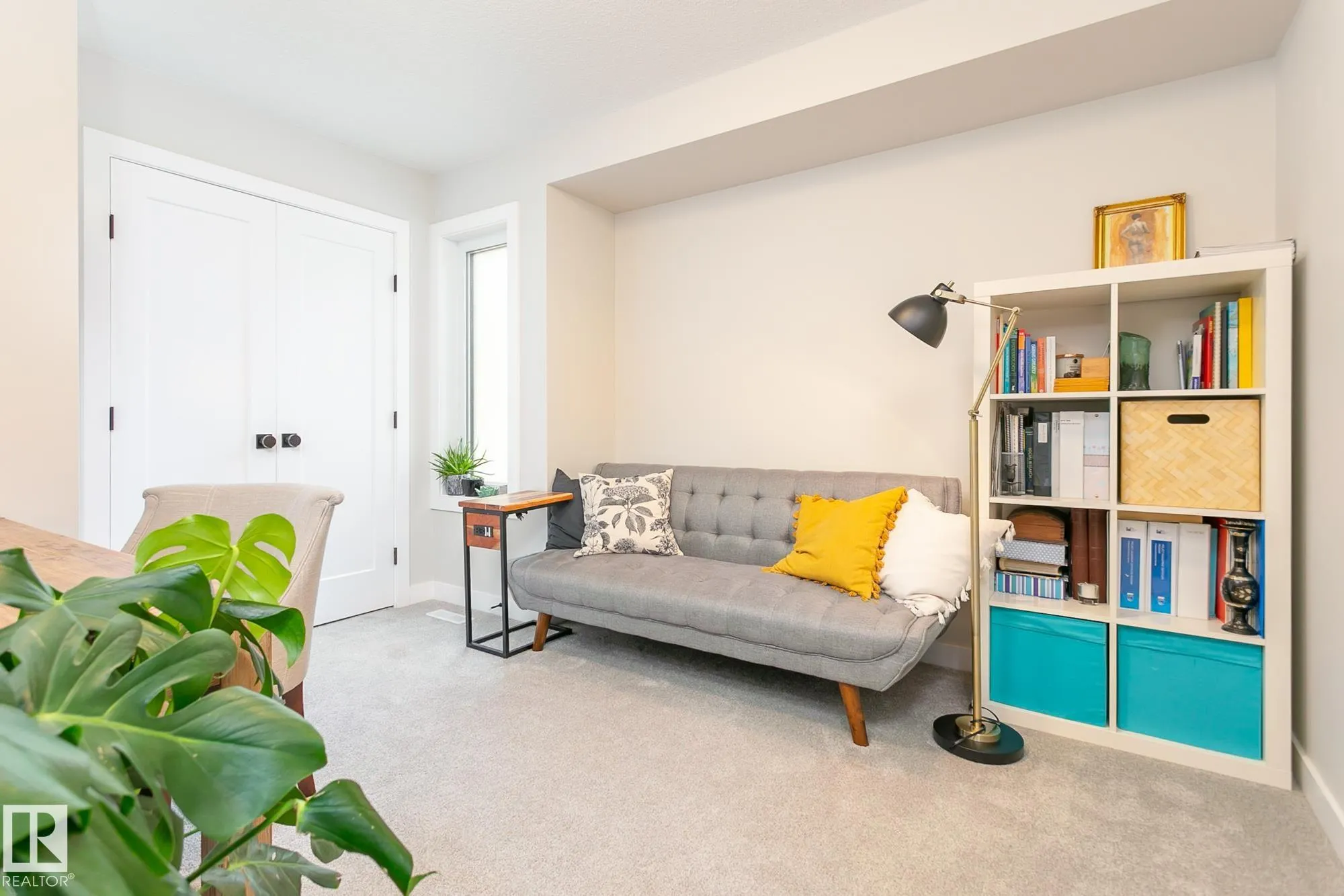 9111 65 Avenue