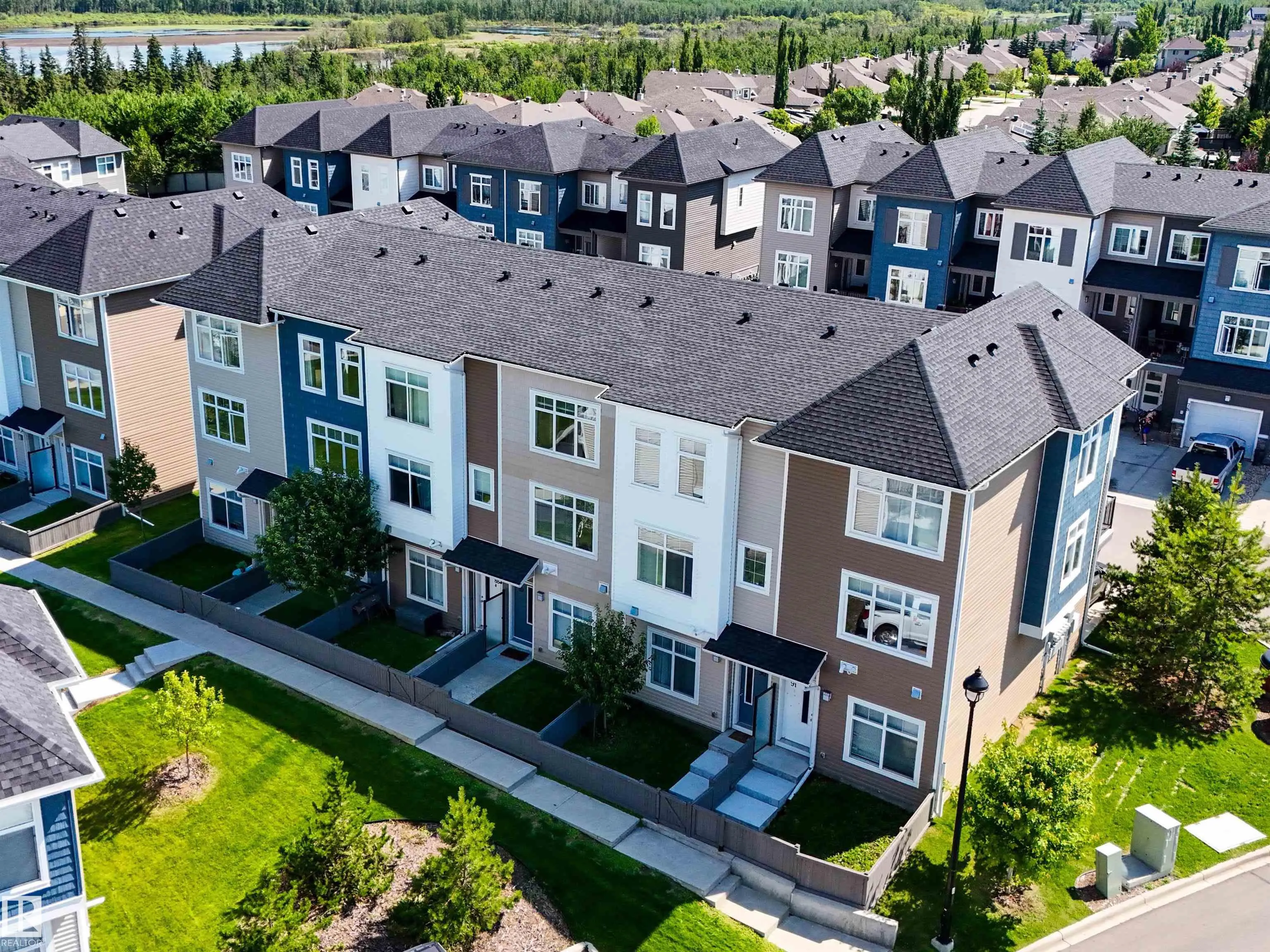600 BELLEROSE Drive