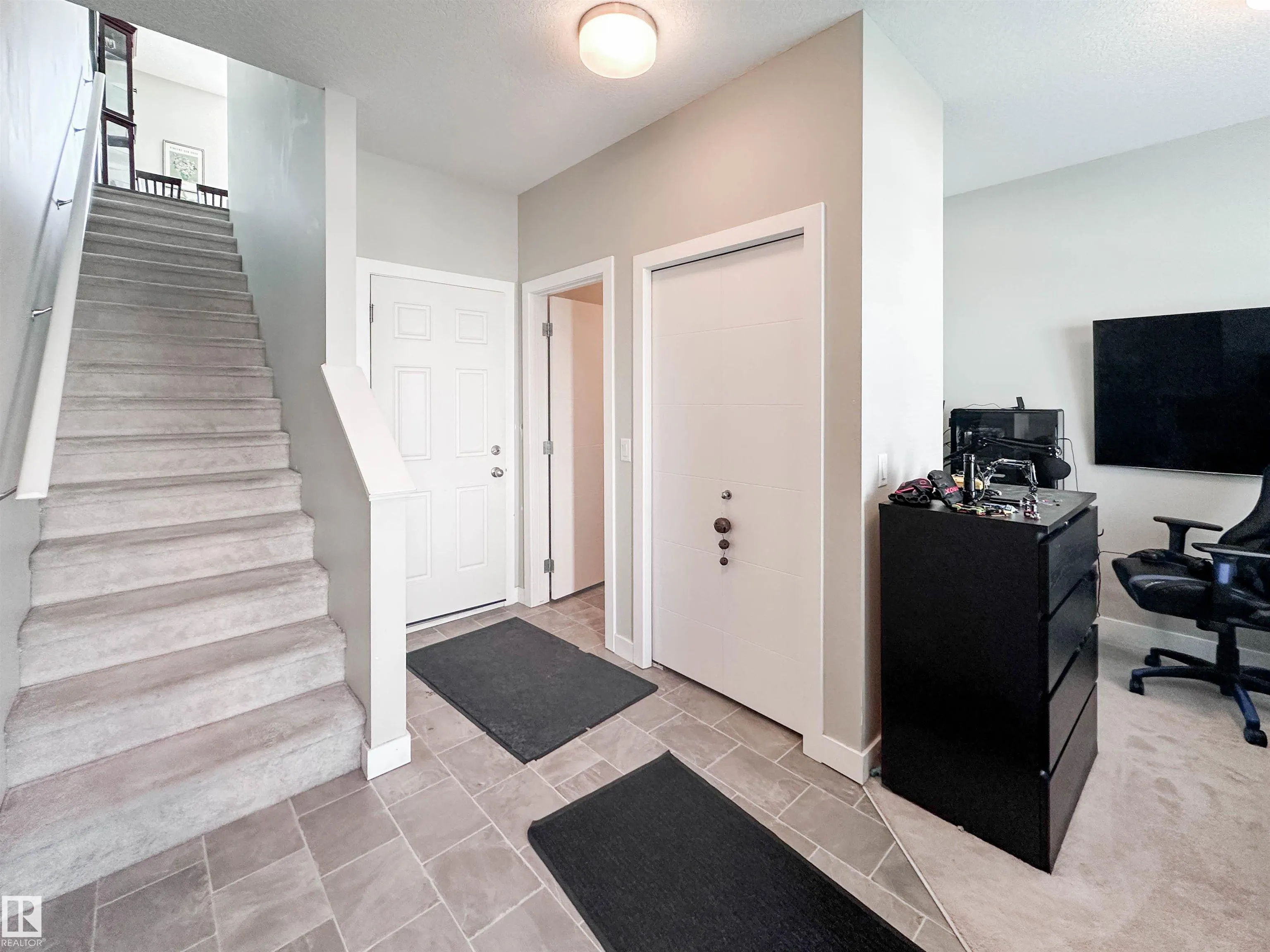 600 BELLEROSE Drive