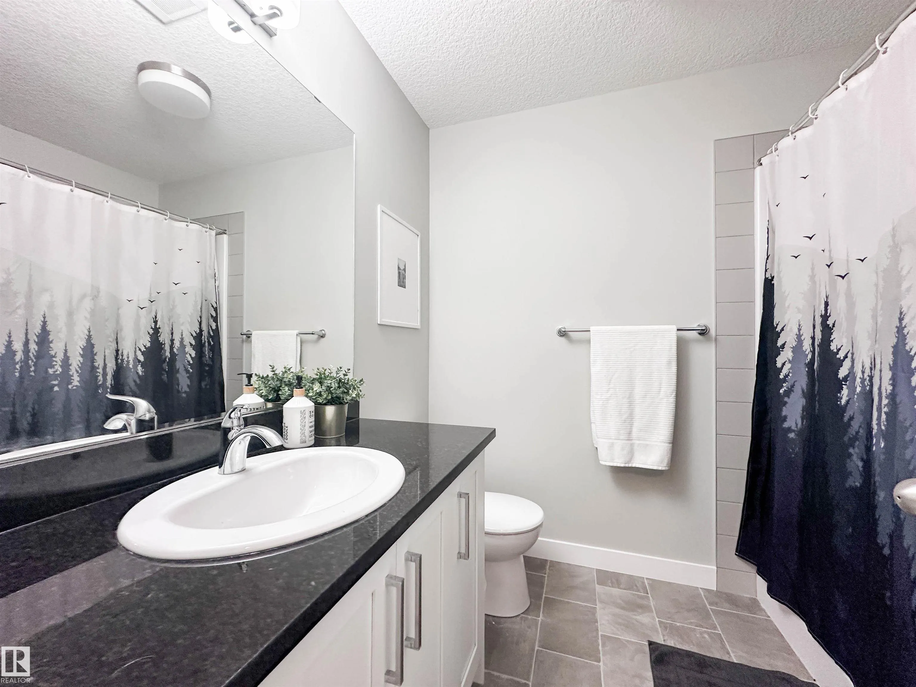 600 BELLEROSE Drive