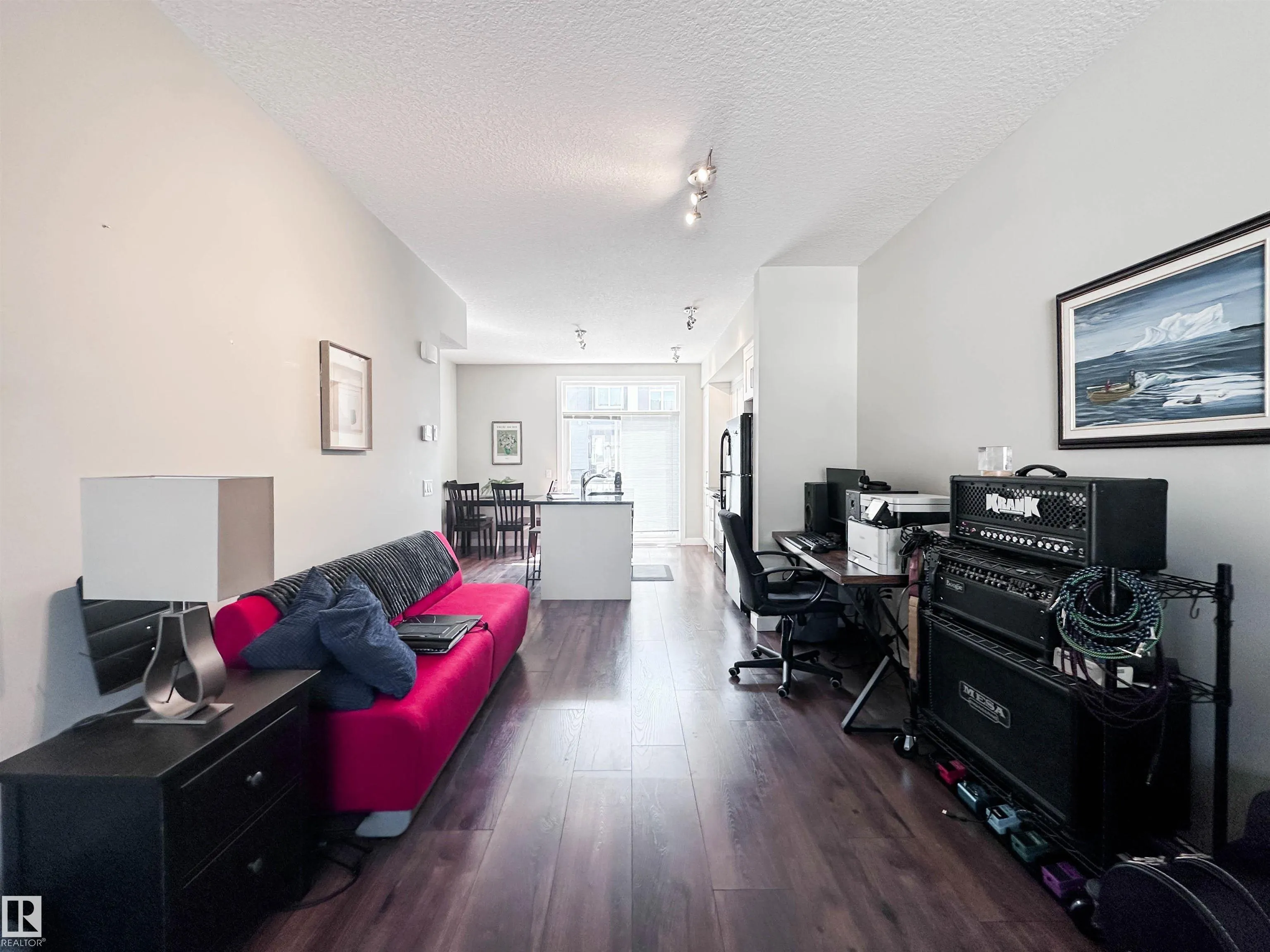 600 BELLEROSE Drive