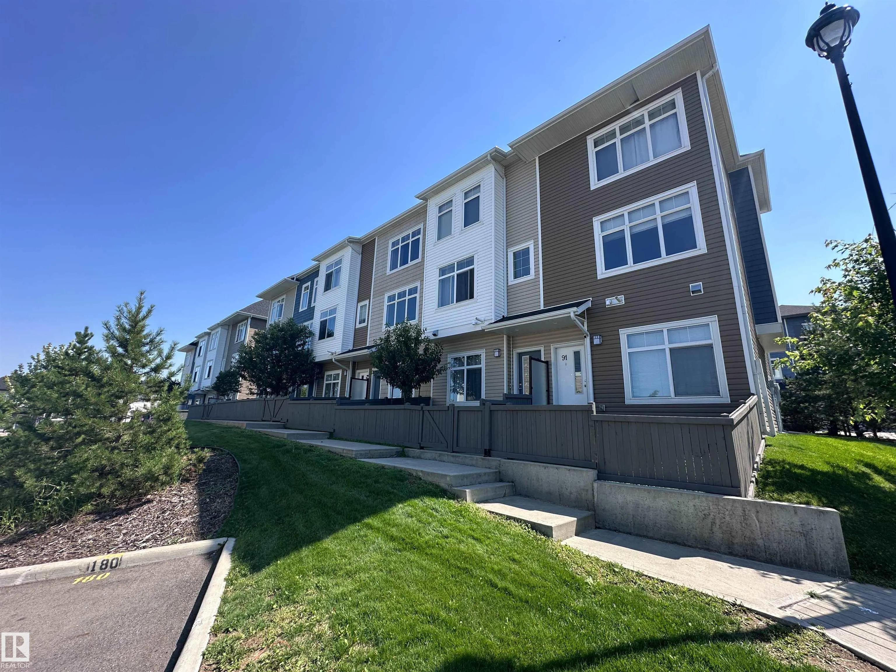600 BELLEROSE Drive