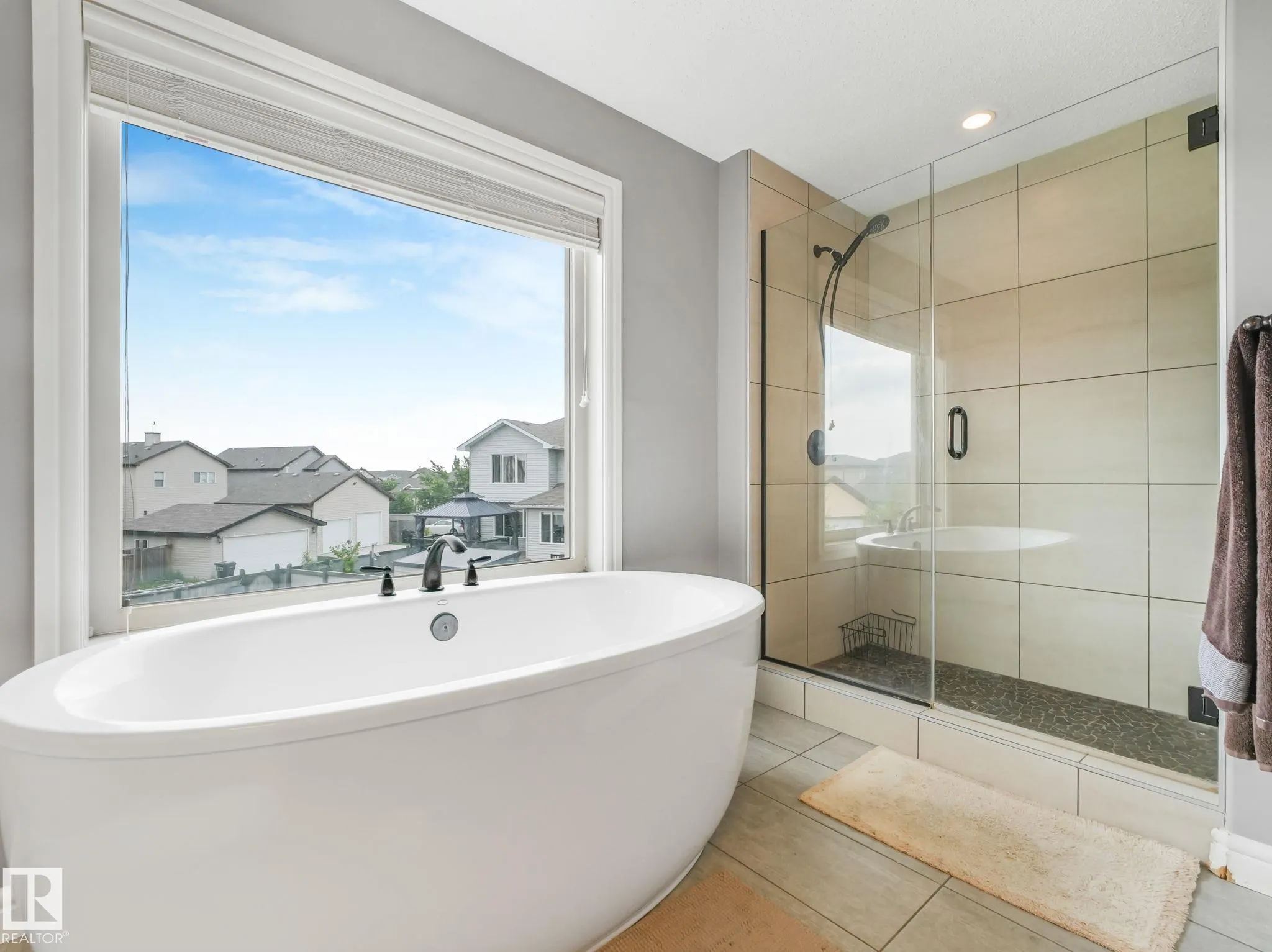 3711 WESTCLIFF Way