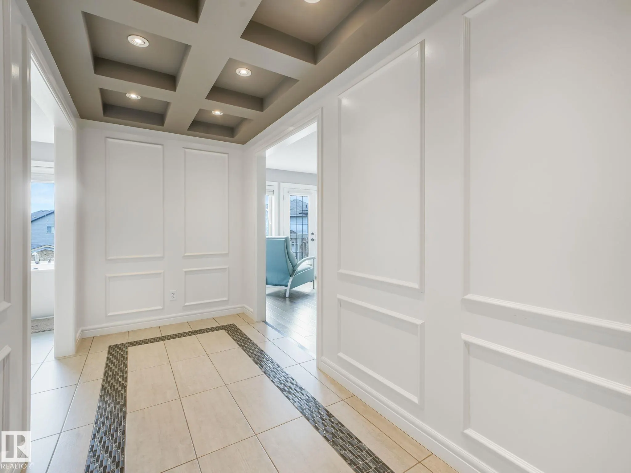 3711 WESTCLIFF Way