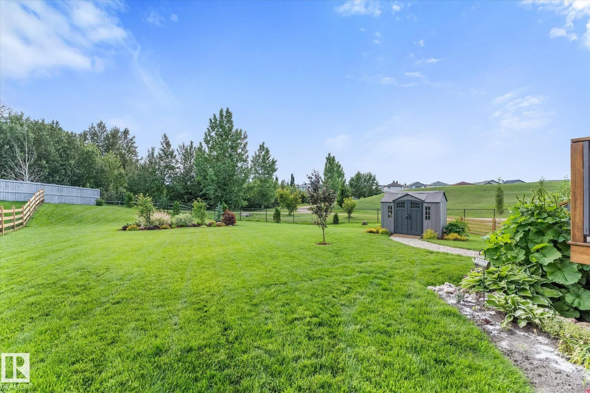 283 Silverstone Crescent