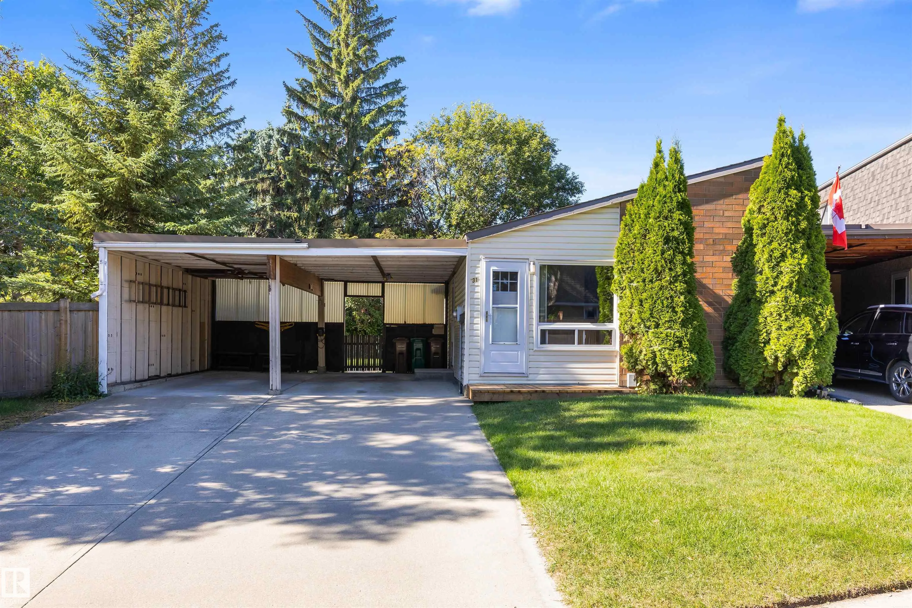 31 GREENFIELD Estates