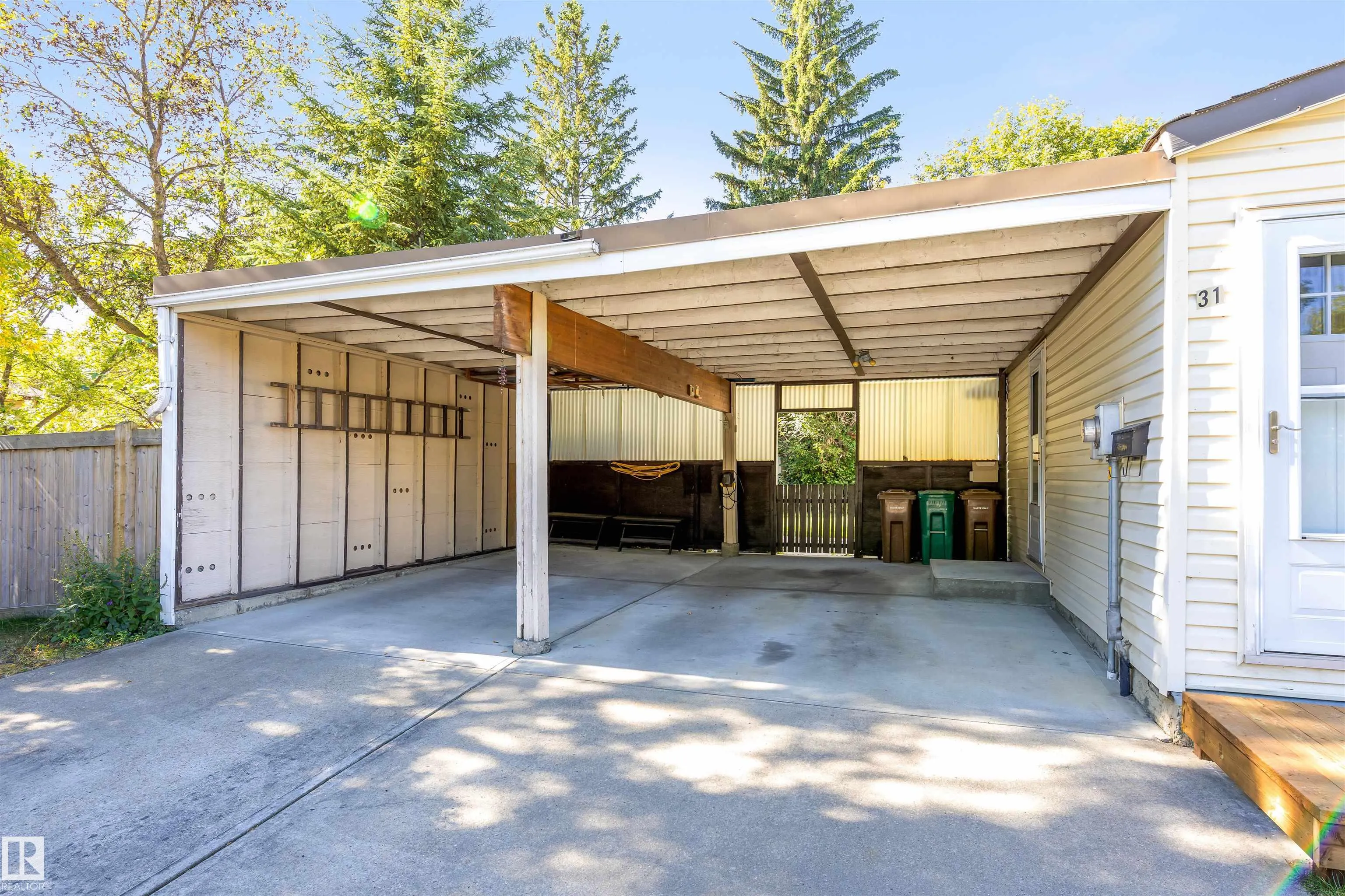31 GREENFIELD Estates