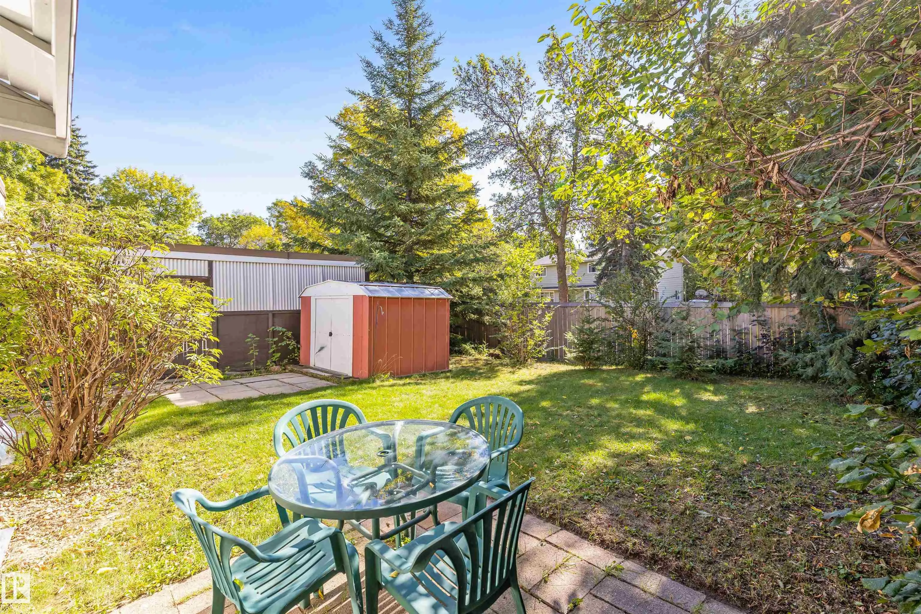 31 GREENFIELD Estates
