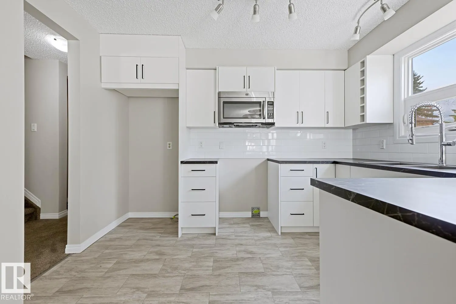 10621 BEAUMARIS Road