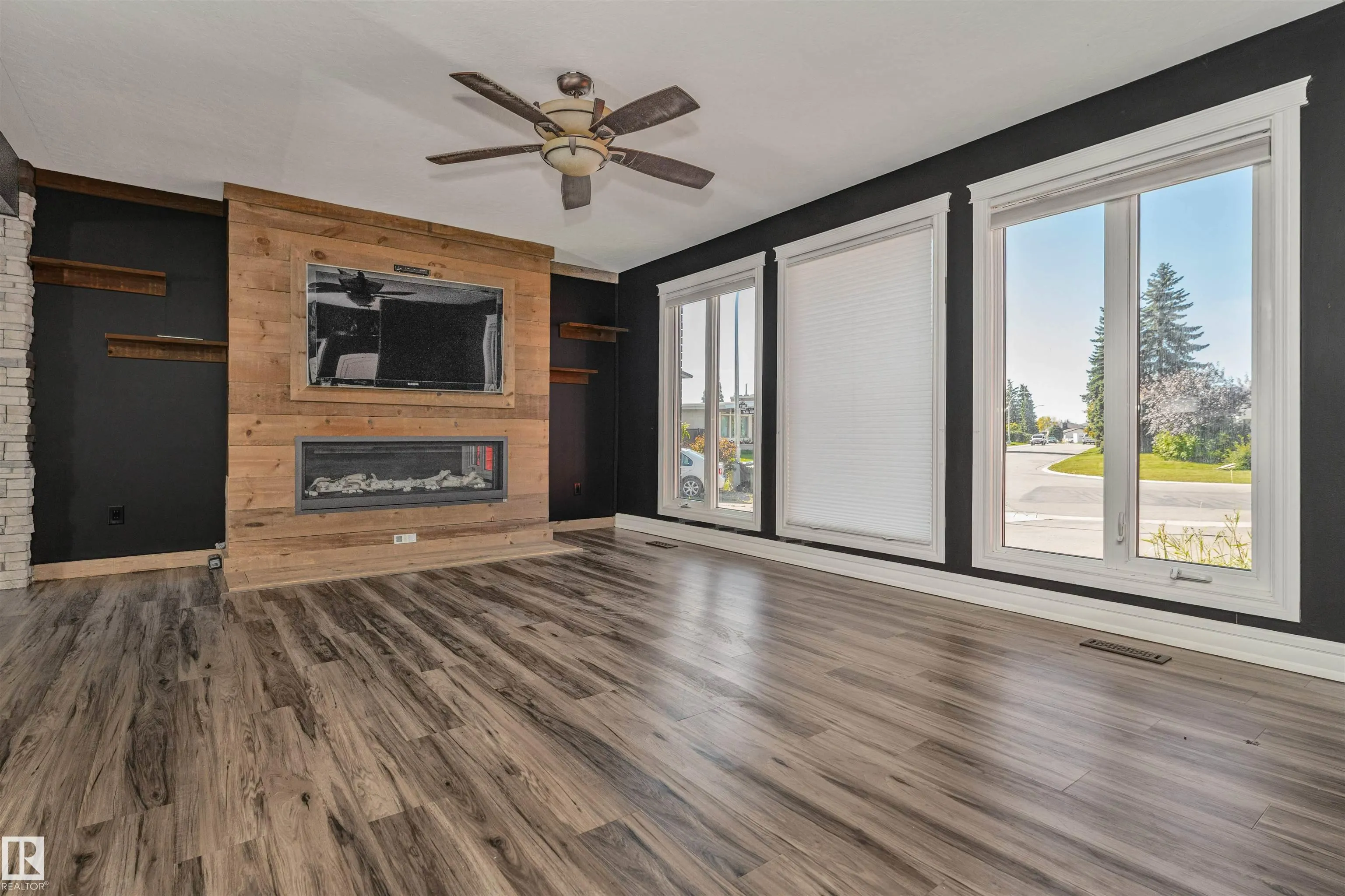 11208 163A Avenue