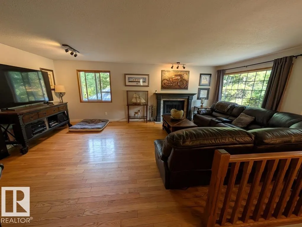 53347 RGE ROAD 215 (HWY 830)