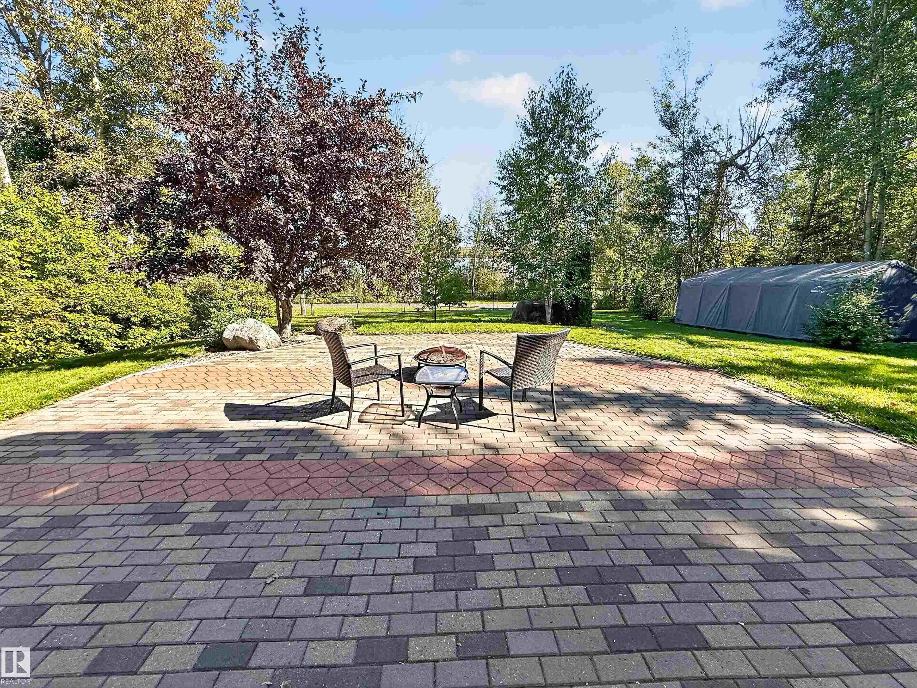 225 BAYVIEW Drive