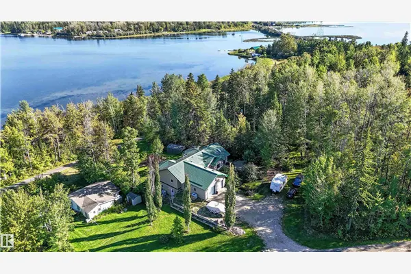 225 BAYVIEW Drive