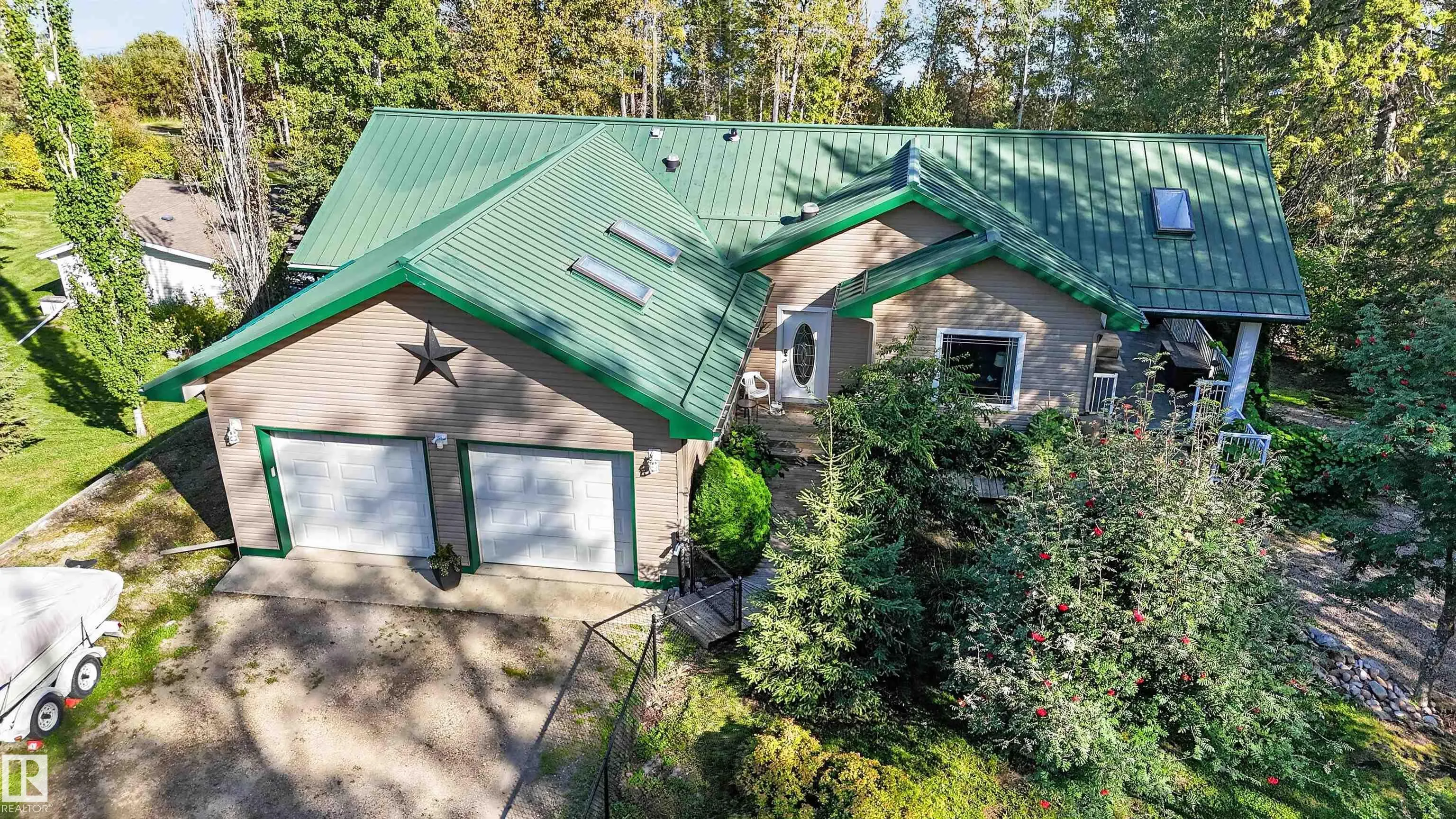 225 BAYVIEW Drive