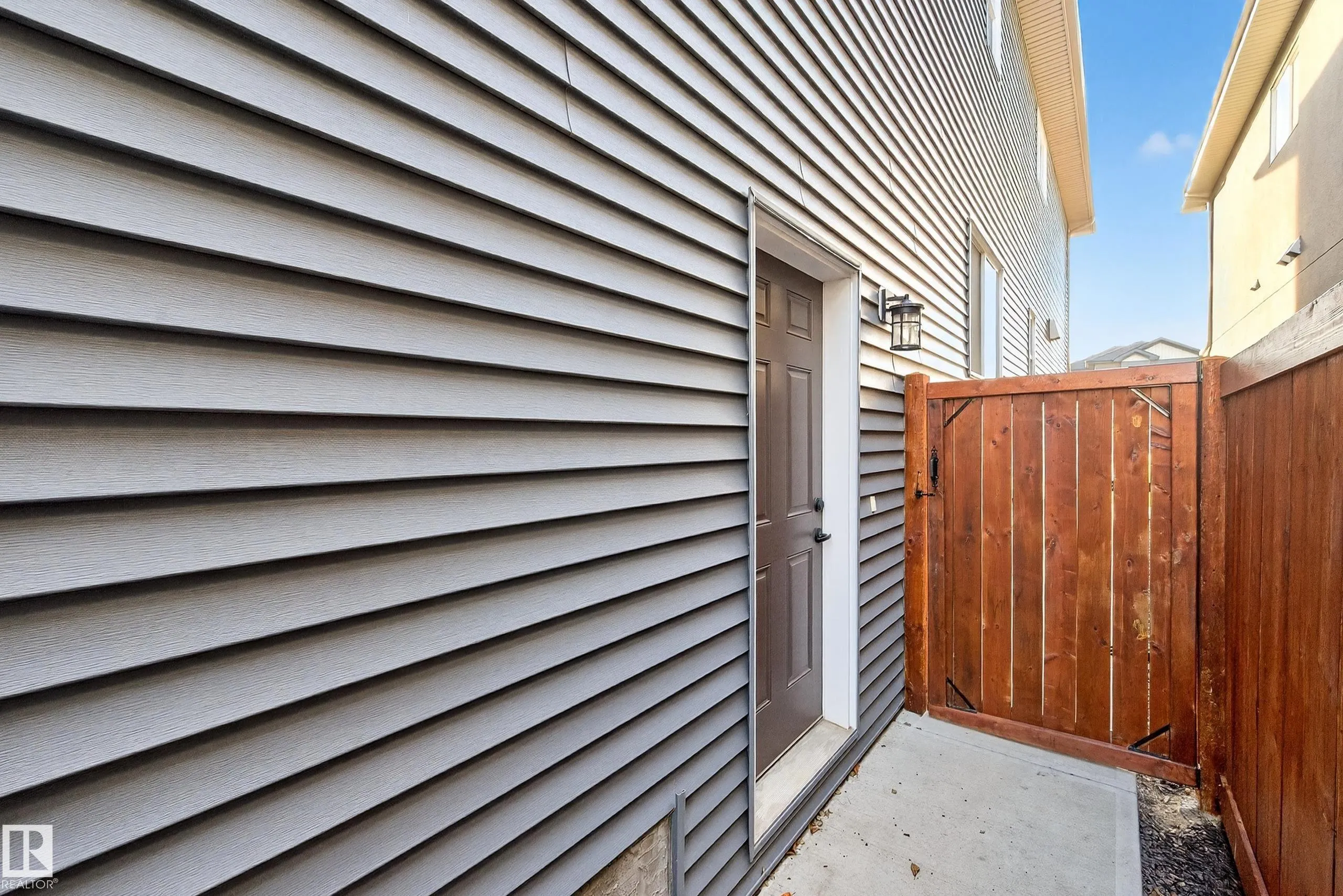 1411 25 Street