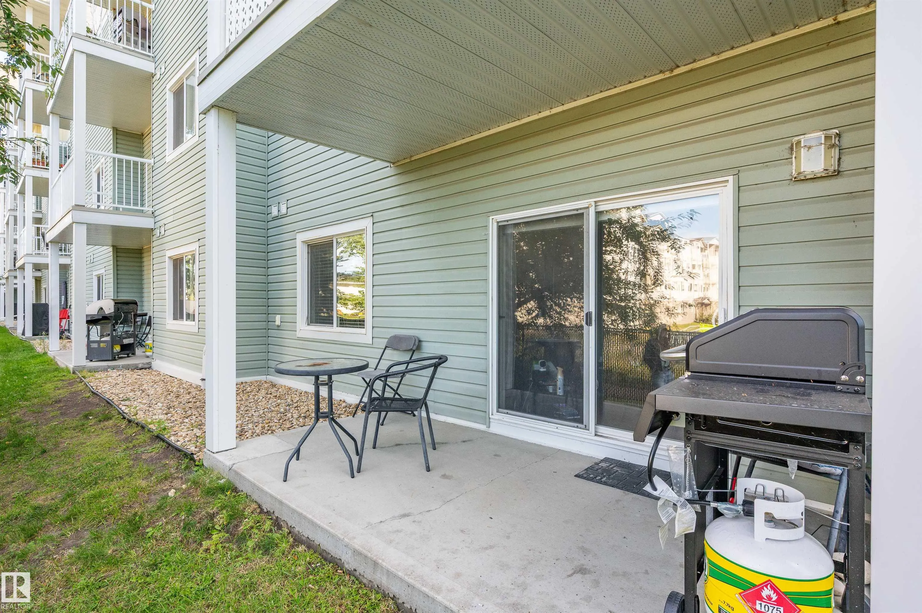 50 WOODSMERE Close