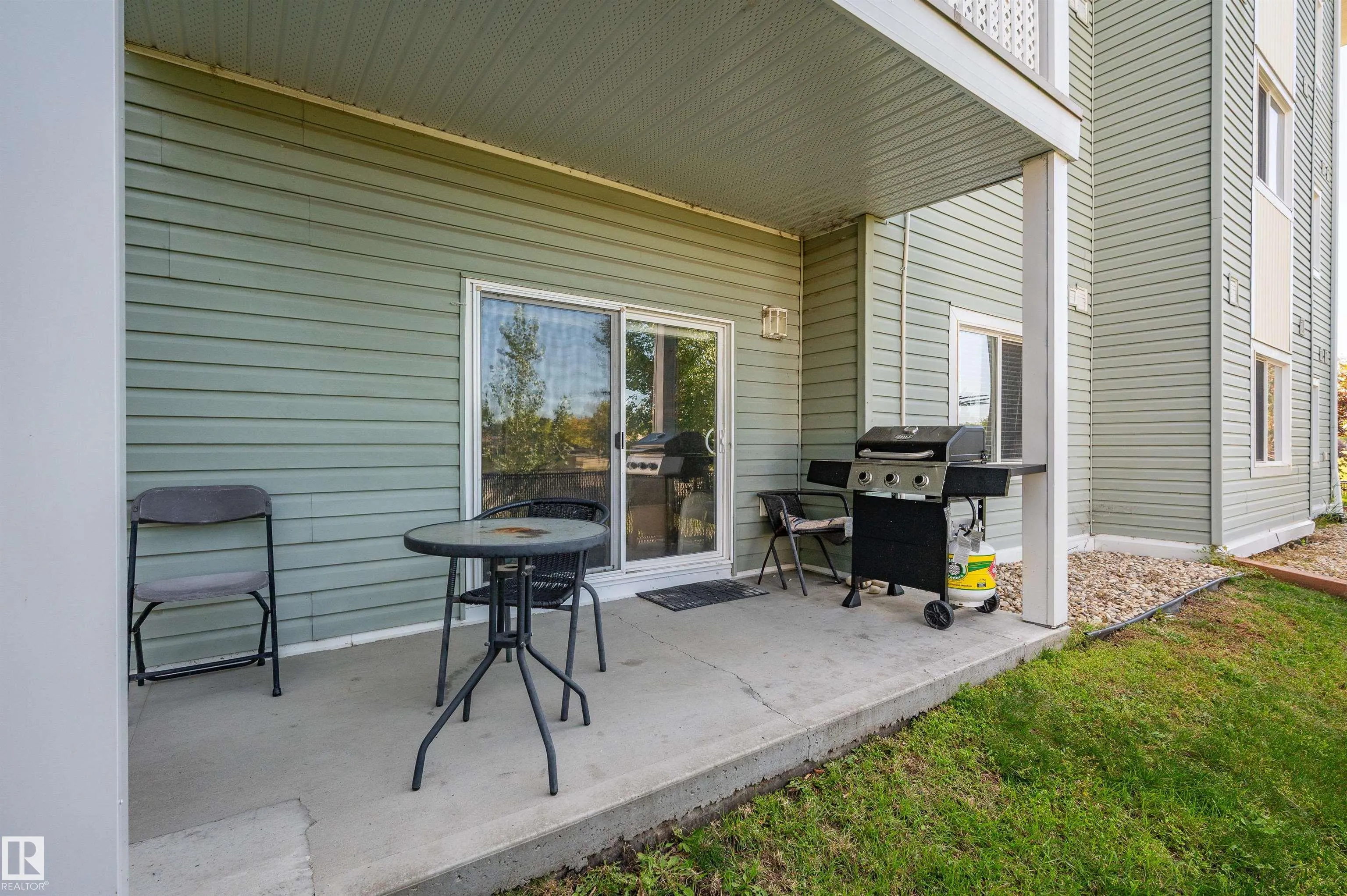 50 WOODSMERE Close