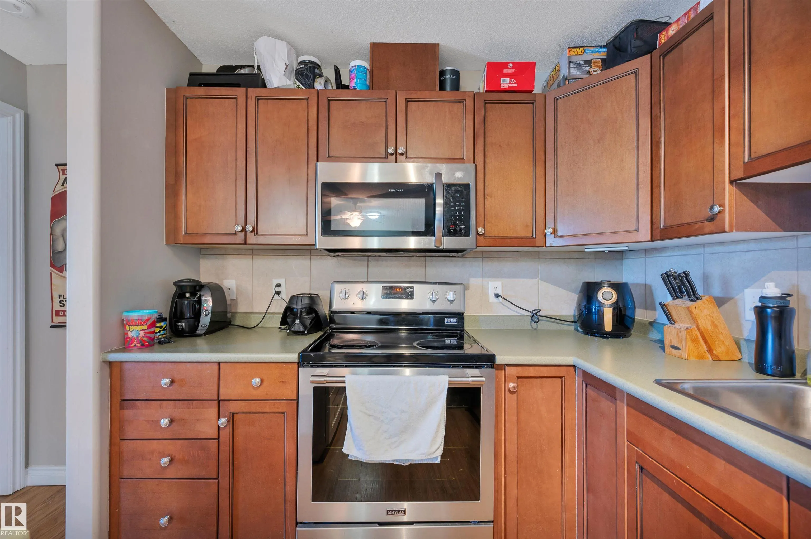 50 WOODSMERE Close