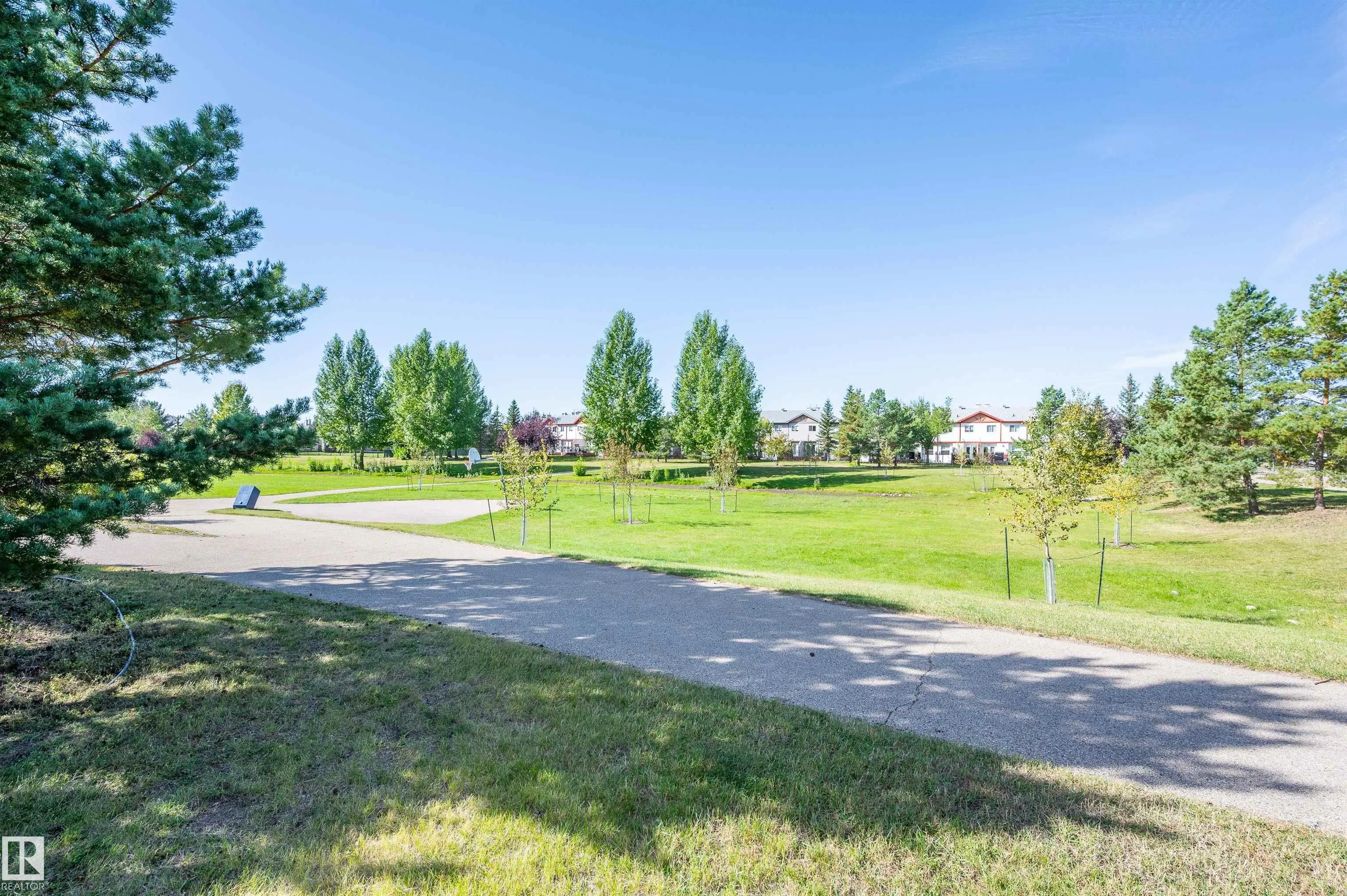 50 WOODSMERE Close