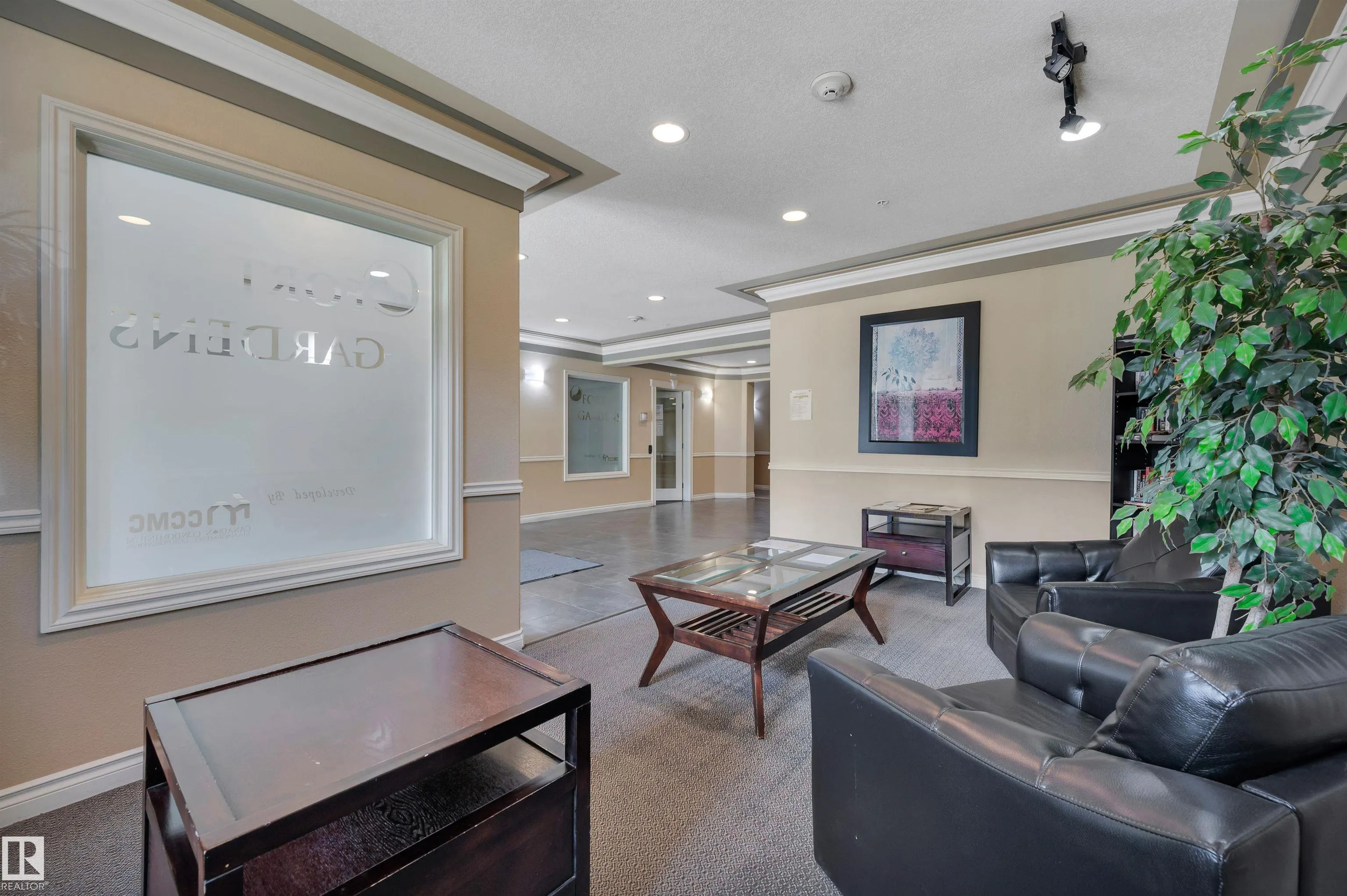 50 WOODSMERE Close