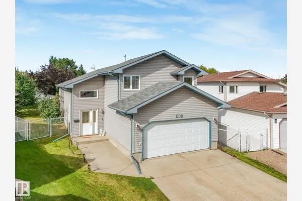 247 HOOPER Crescent