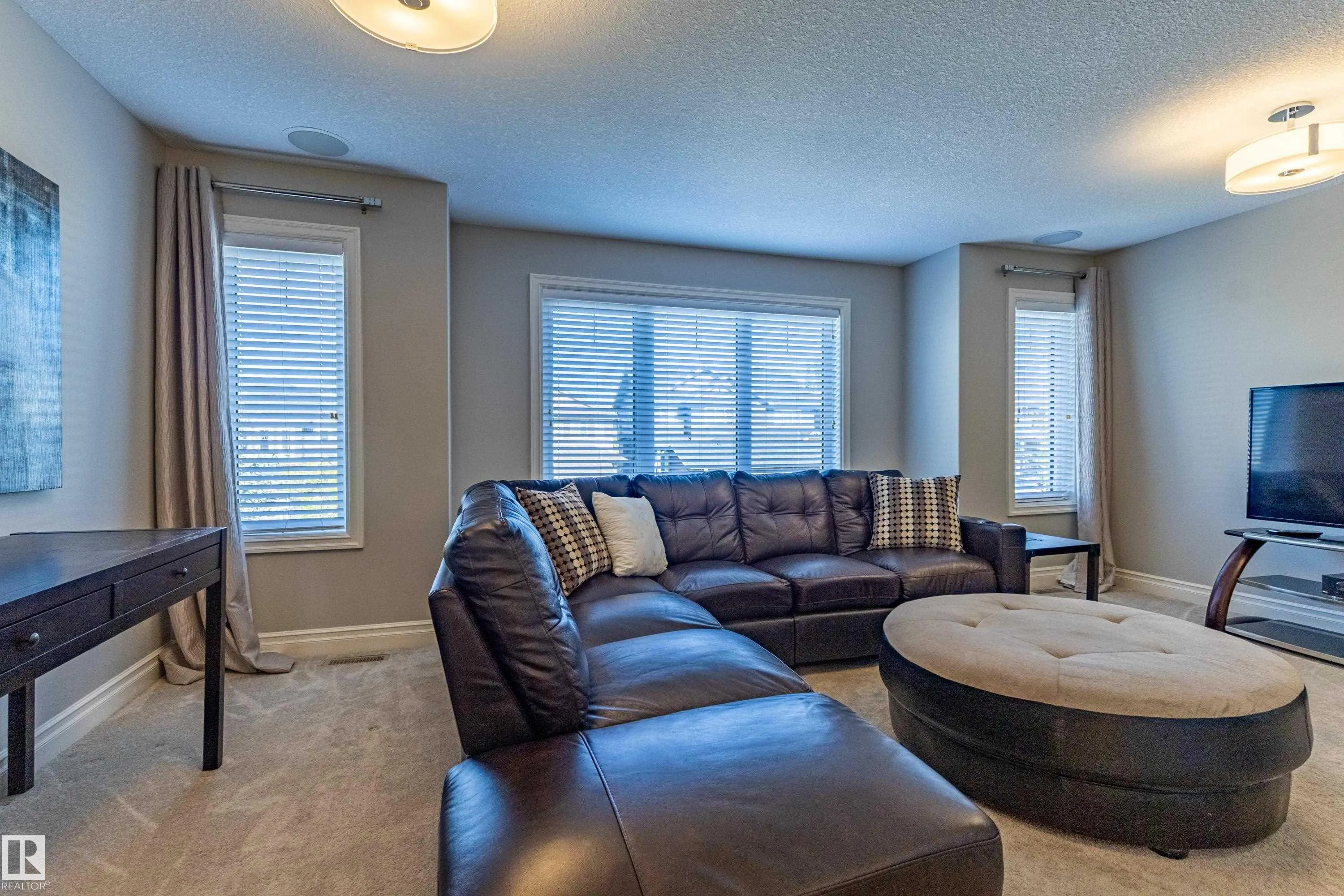 233 HAWKS RIDGE Boulevard